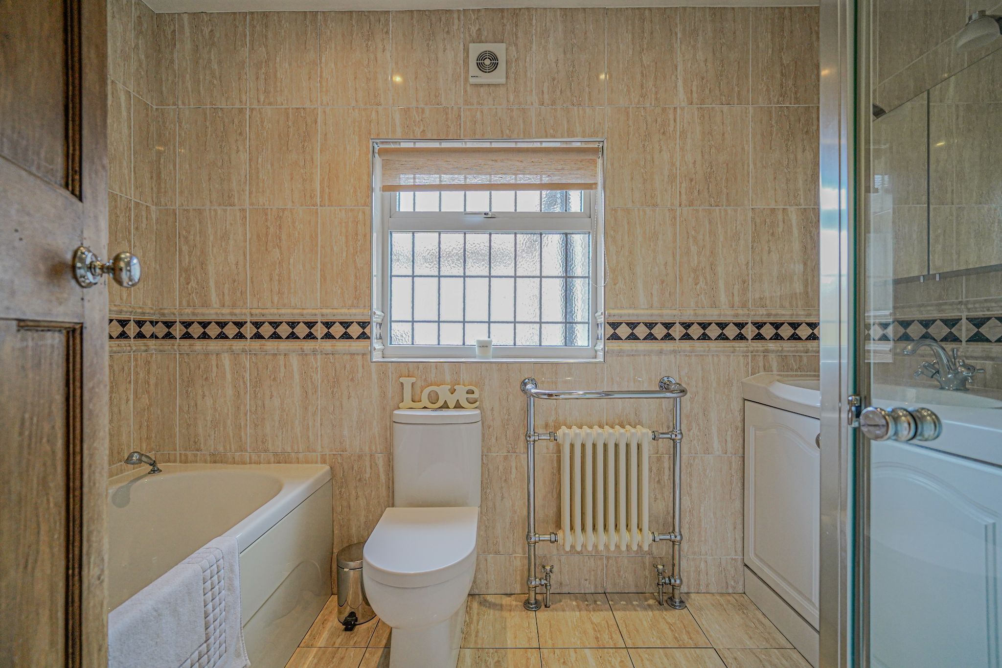 4 bedroom detached house SSTC in Solihull - Photograph 18.