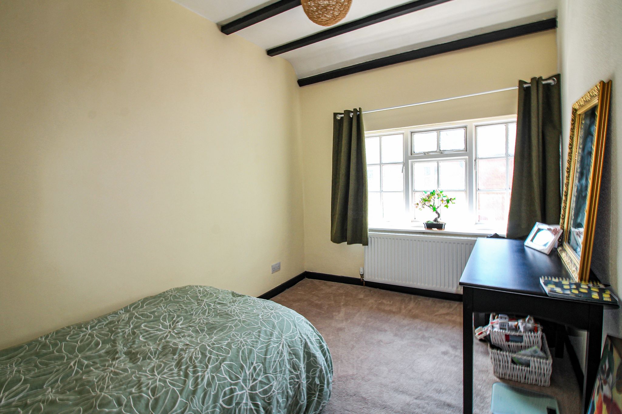 2 bedroom cottage house SSTC in Solihull - Photograph 8.