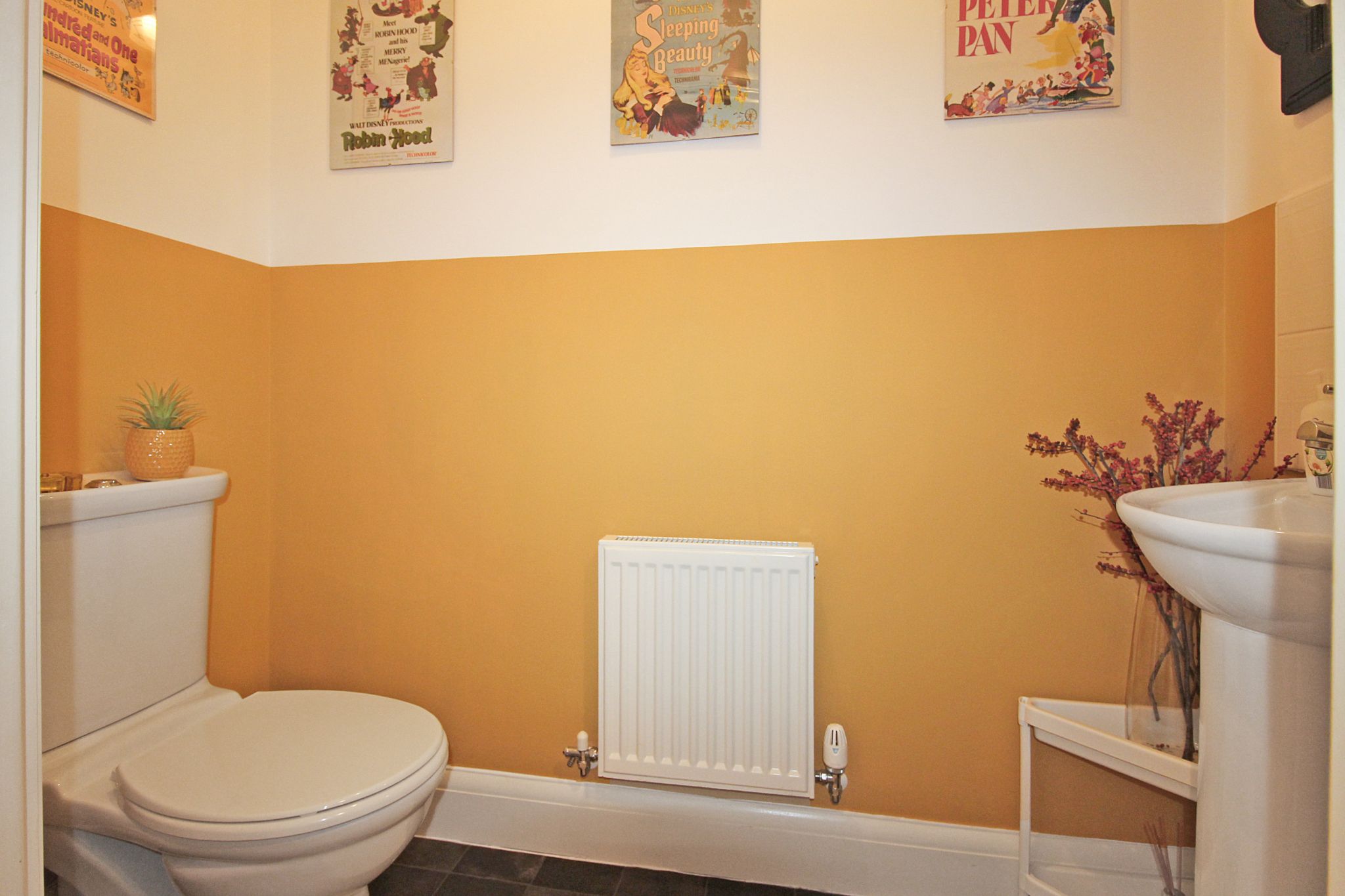 2 bedroom apartment flat/apartment SSTC in Solihull - Photograph 3.