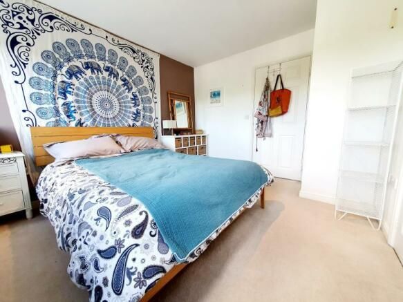 2 bedroom apartment flat/apartment SSTC in Solihull - Photograph 5.