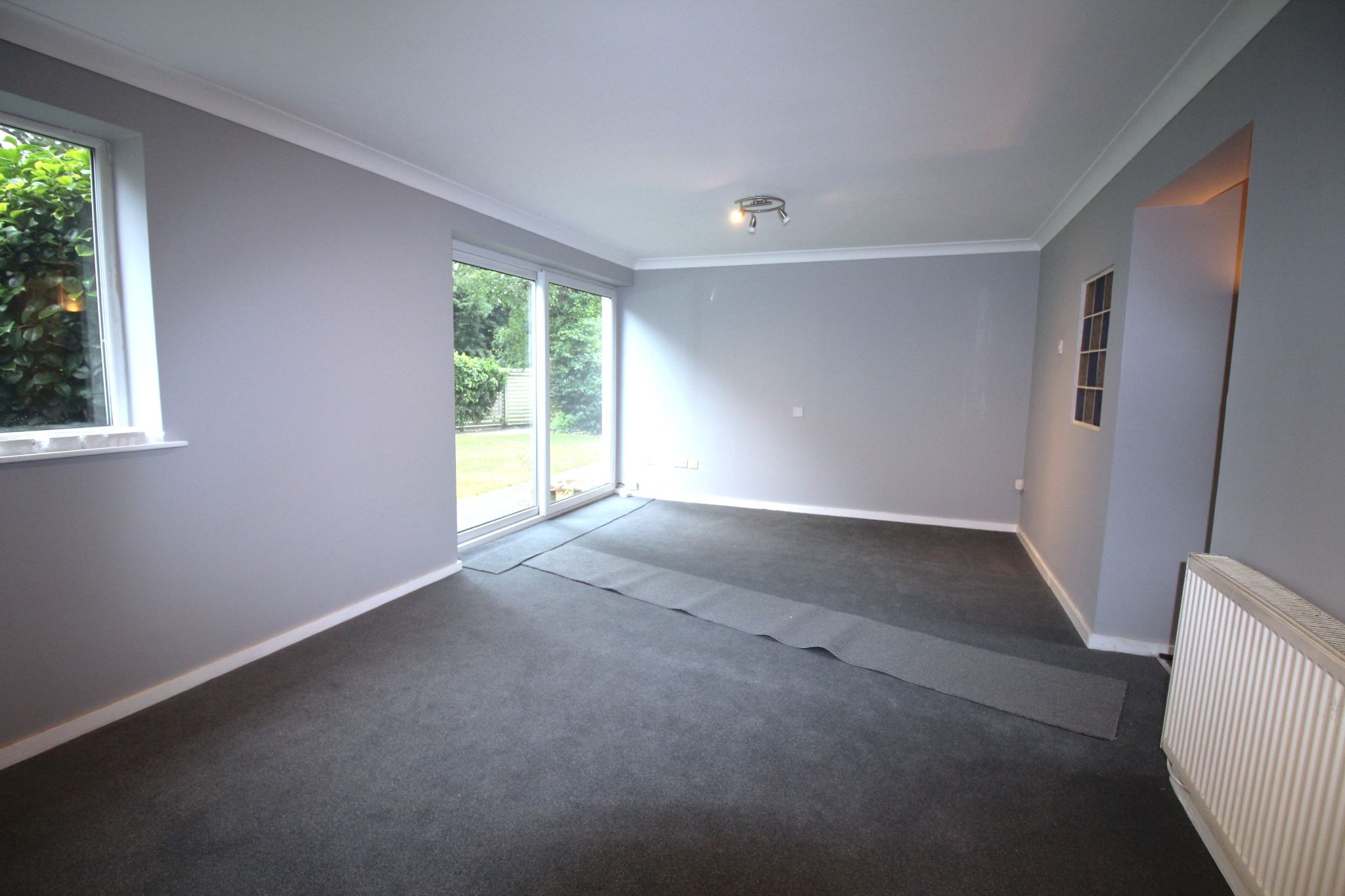 2 bedroom apartment flat/apartment SSTC in Solihull - Photograph 2.