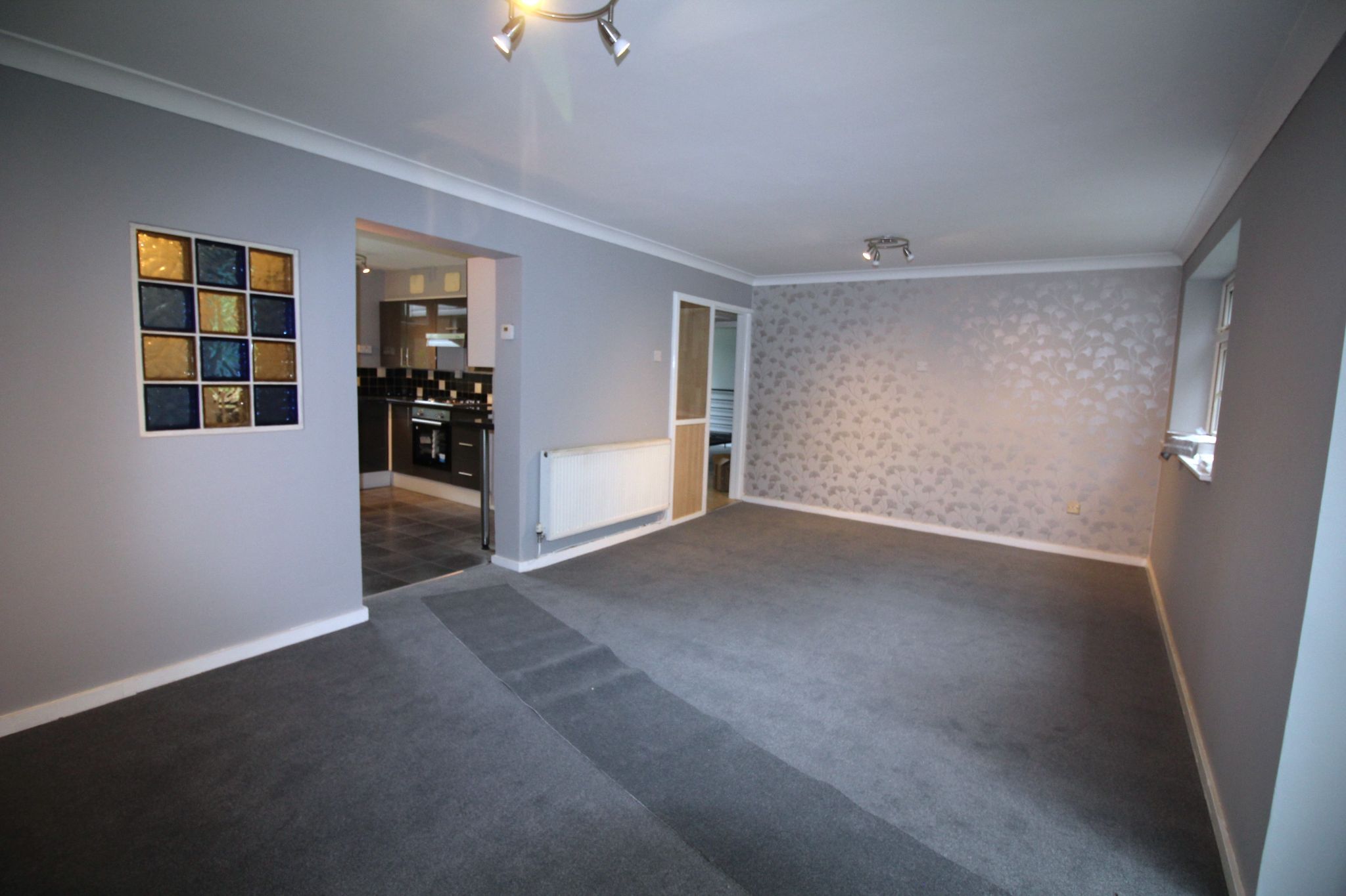 2 bedroom apartment flat/apartment SSTC in Solihull - Photograph 3.