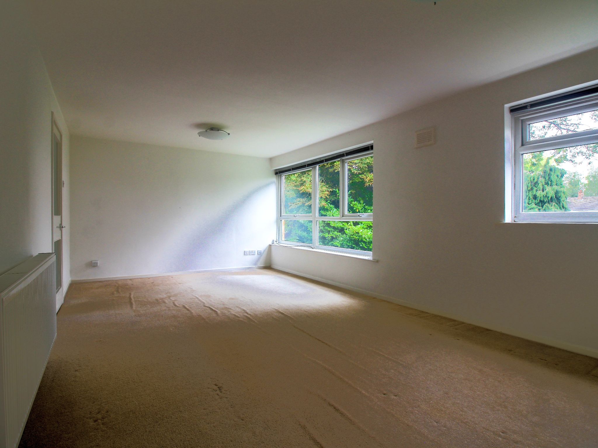 2 bedroom apartment flat/apartment SSTC in Solihull - Photograph 3.