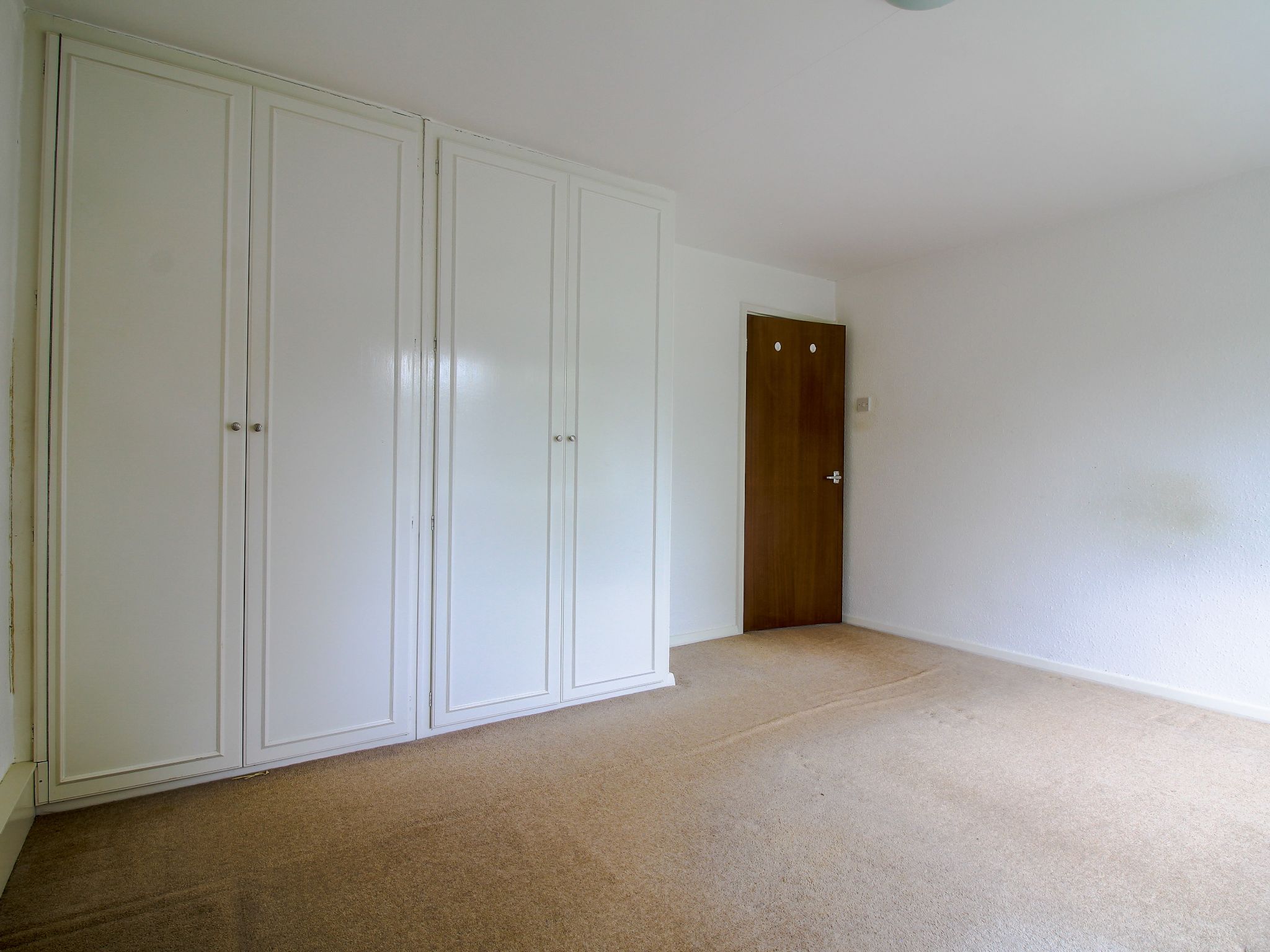 2 bedroom apartment flat/apartment SSTC in Solihull - Photograph 8.