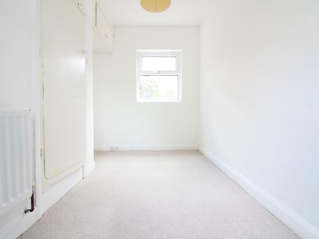 3 bedroom semi-detached house SSTC in Solihull - Photograph 14.