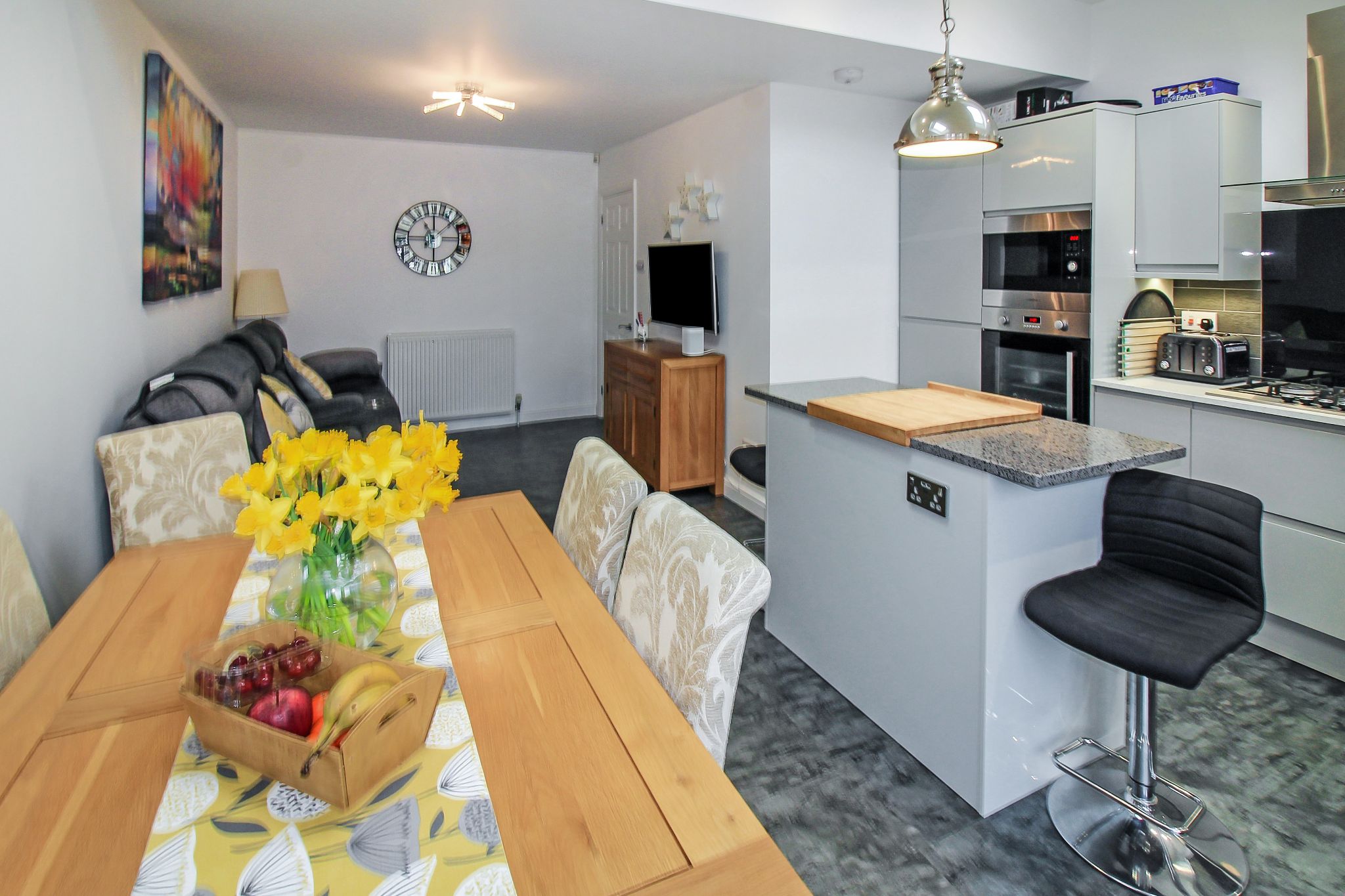 3 bedroom semi-detached house SSTC in Solihull - Photograph 3.