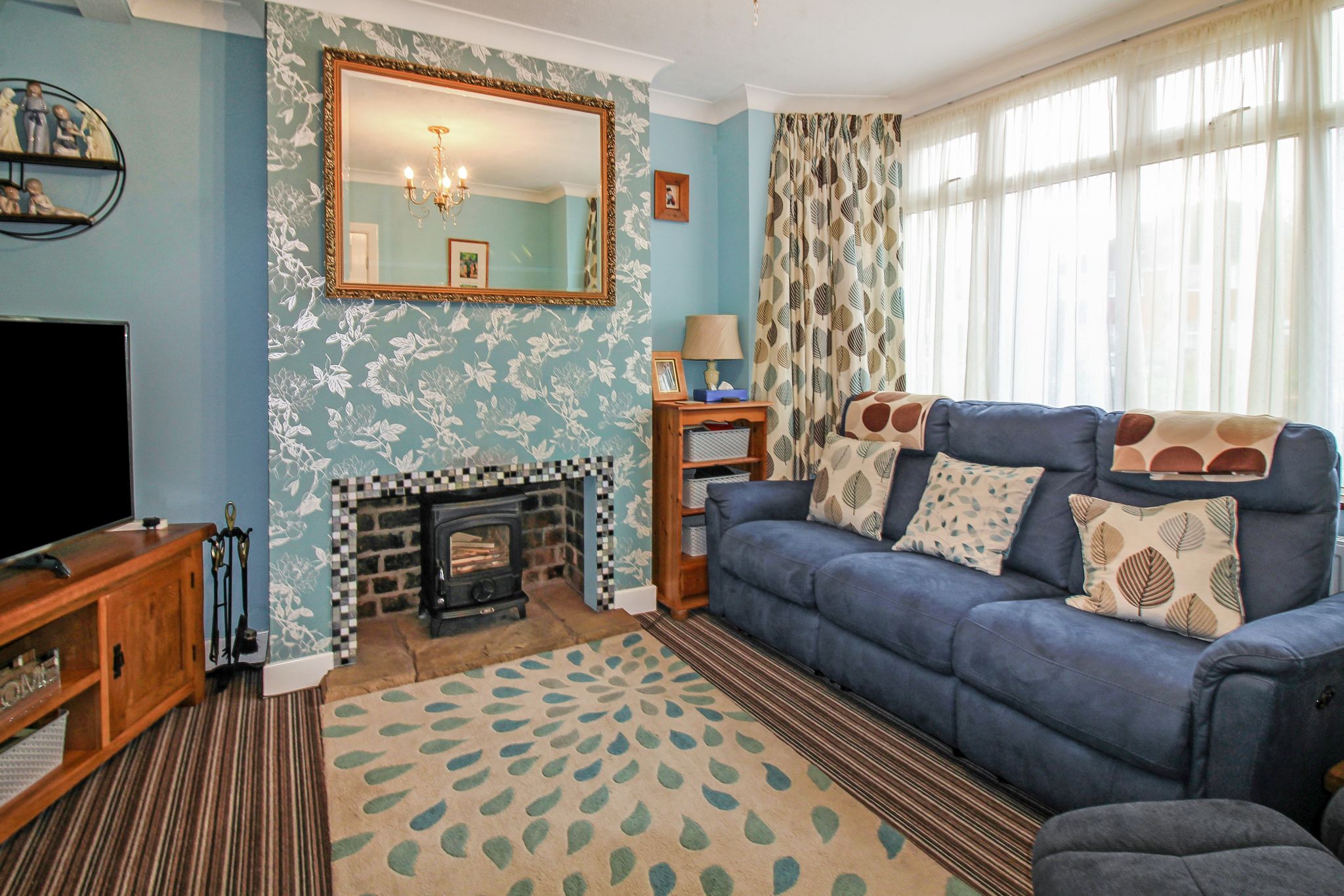 3 bedroom semi-detached house SSTC in Solihull - Photograph 4.