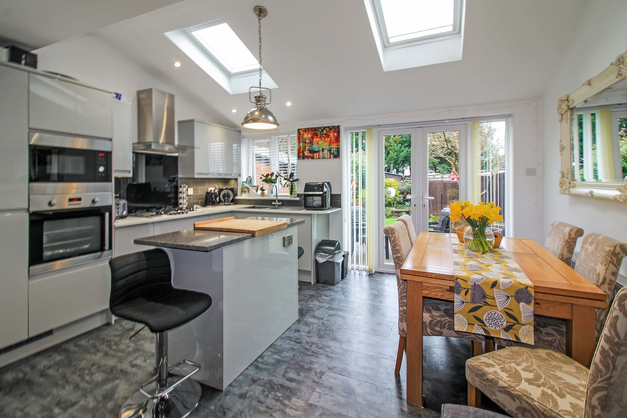 3 bedroom semi-detached house SSTC in Solihull - Photograph 2.