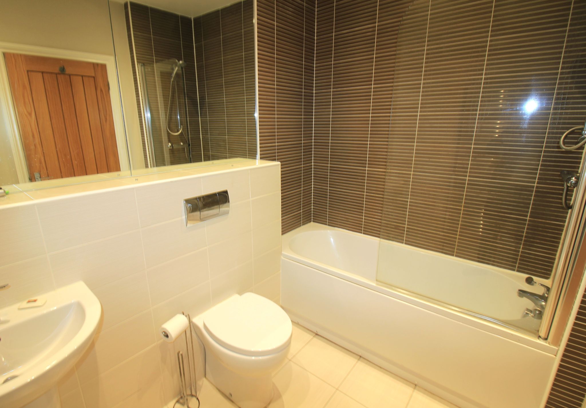 2 bedroom cottage house Let Agreed in Solihull - Photograph 6.