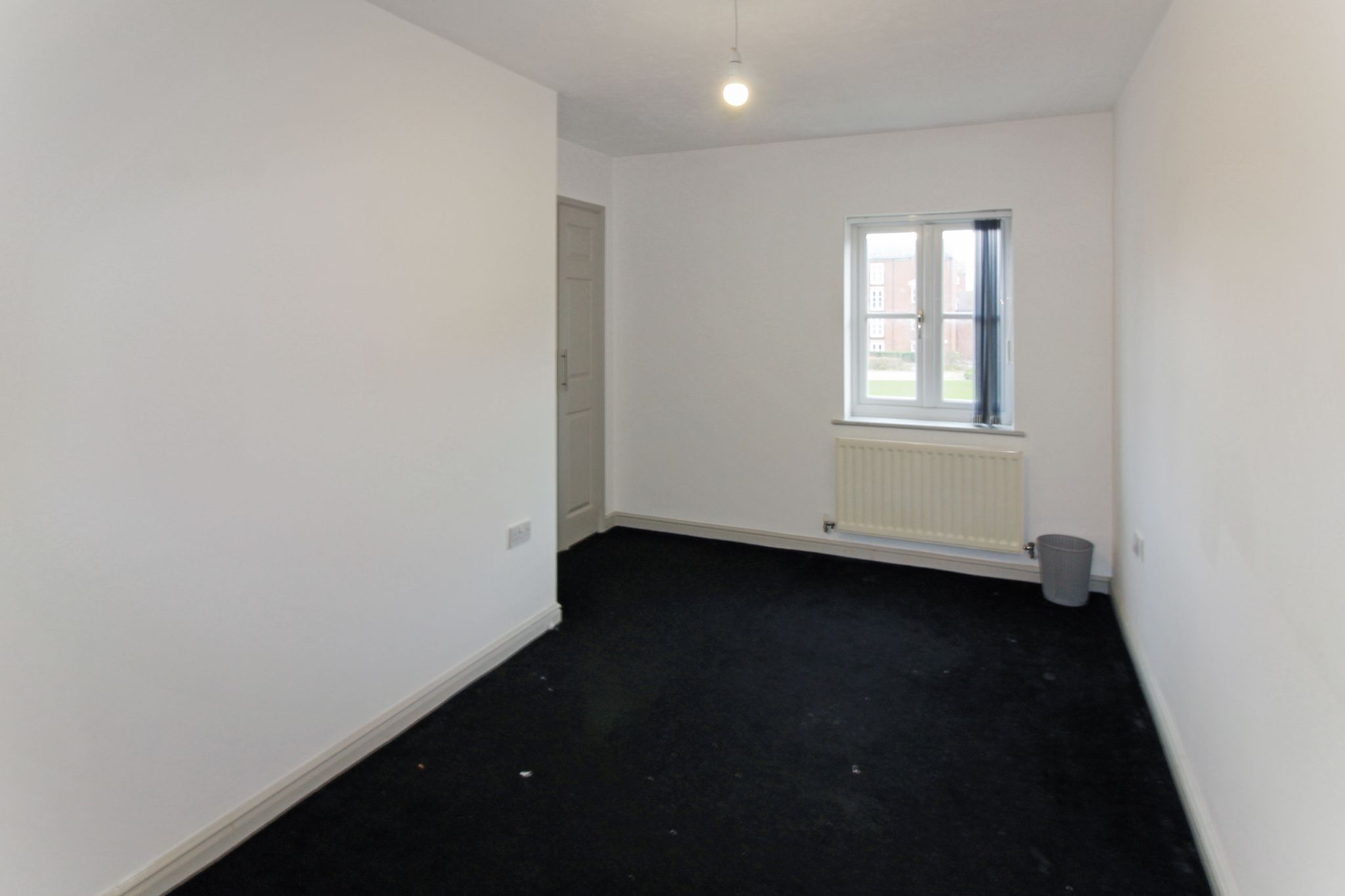 2 bedroom apartment flat/apartment SSTC in Solihull - Photograph 7.