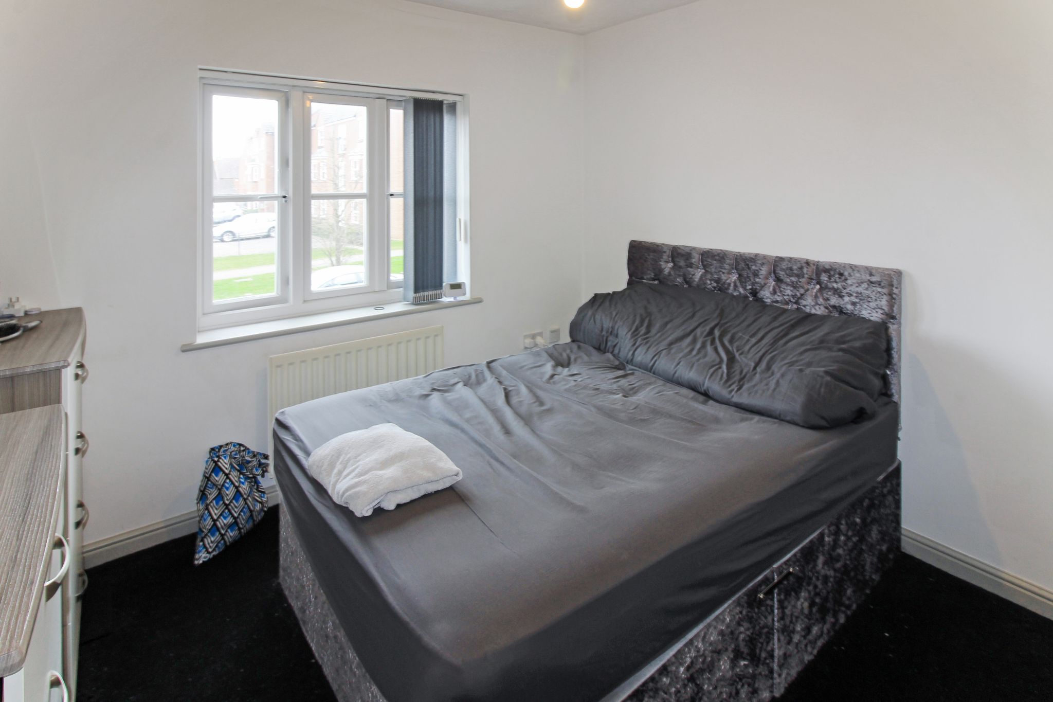 2 bedroom apartment flat/apartment SSTC in Solihull - Photograph 5.