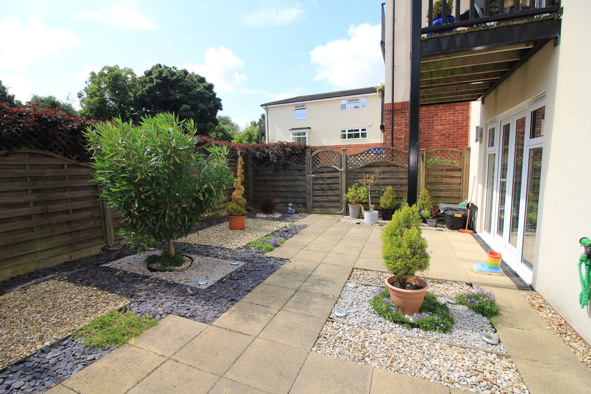 3 bedroom apartment flat/apartment SSTC in Solihull - Photograph 13.