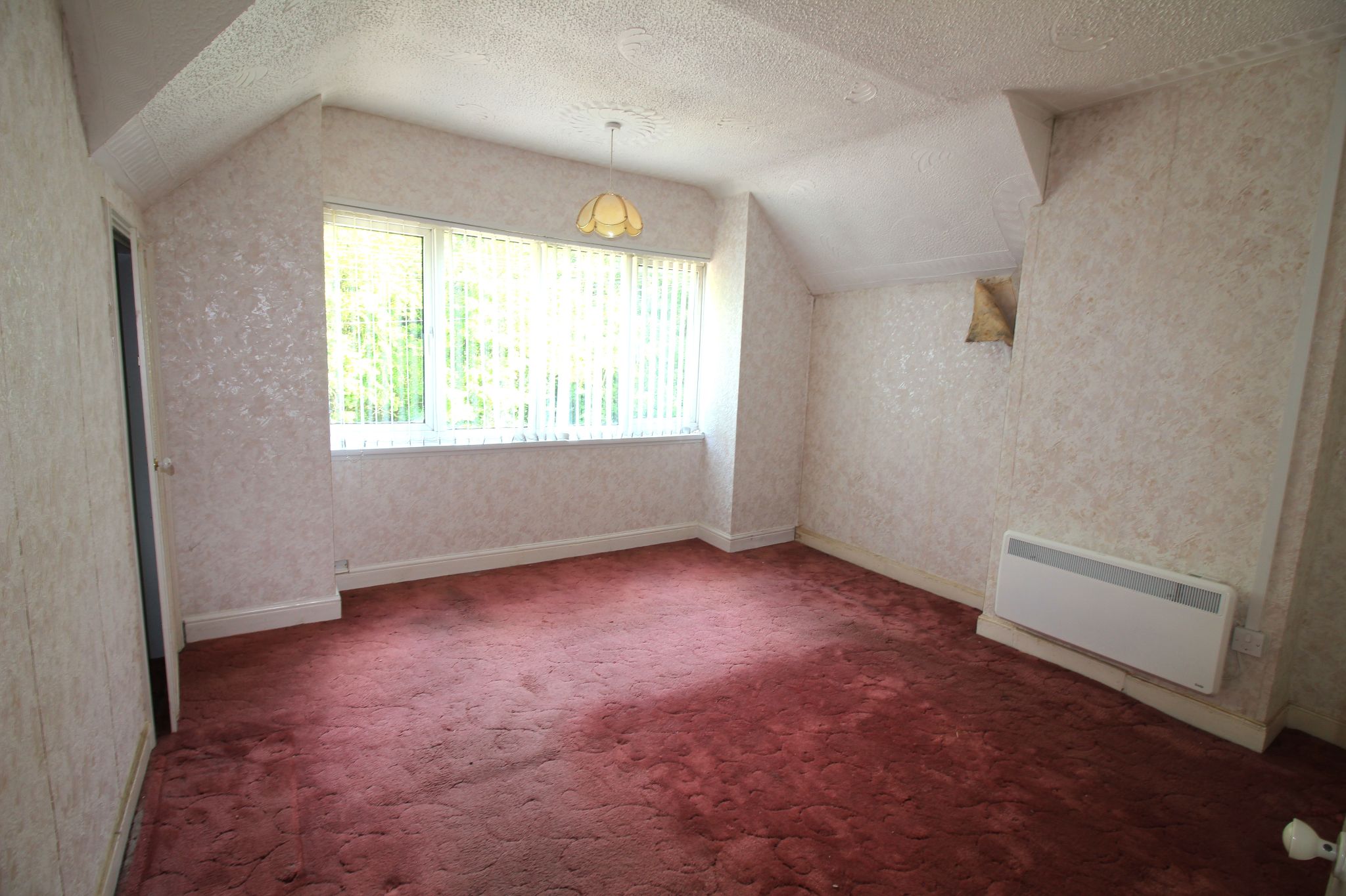 2 bedroom semi-detached house SSTC in Solihull - Photograph 7.