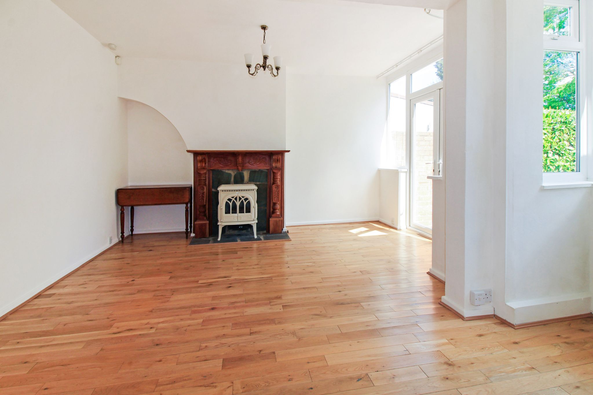 3 bedroom semi-detached house SSTC in Solihull - Photograph 4.