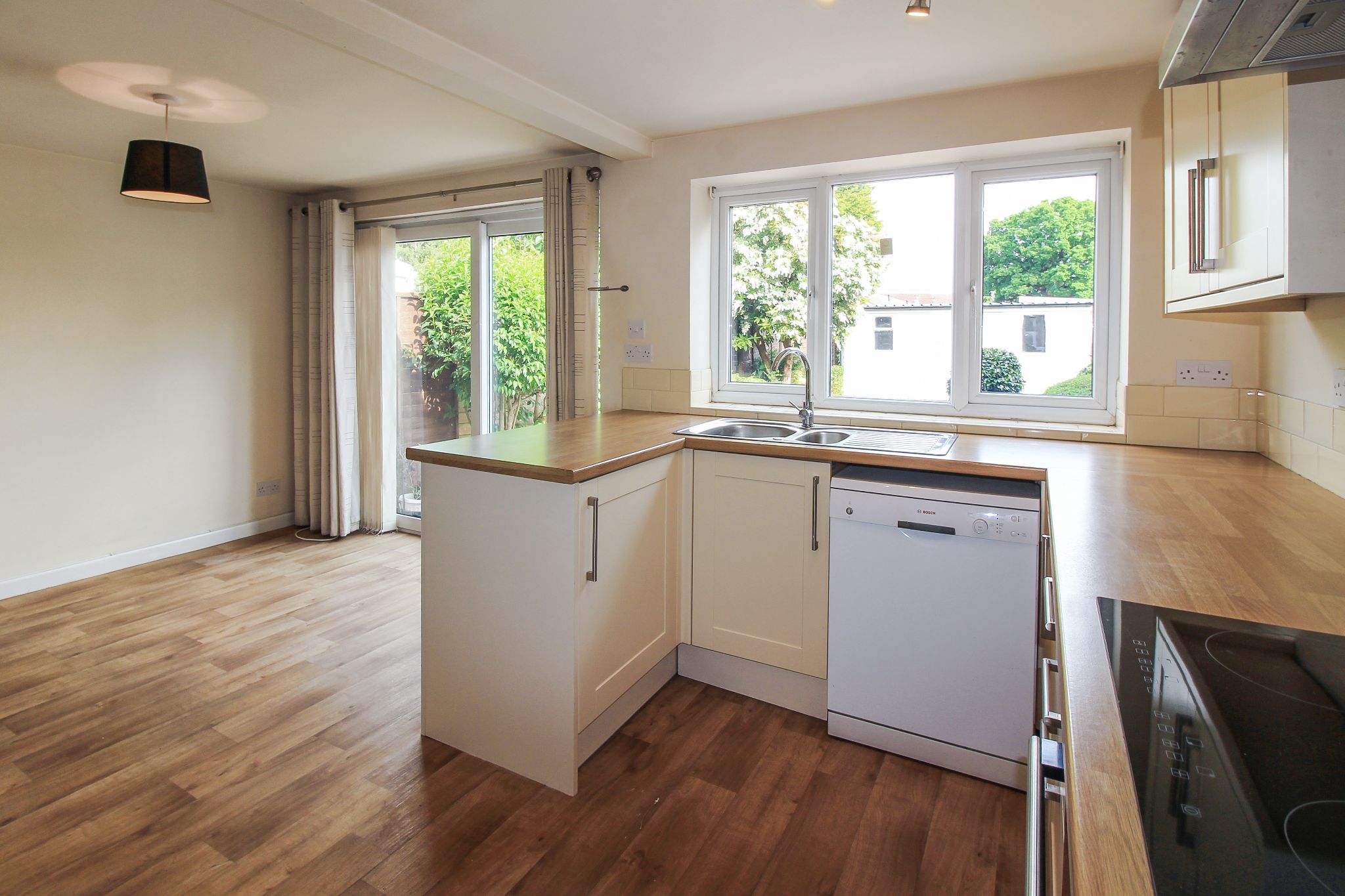 3 bedroom semi-detached house SSTC in Solihull - Photograph 3.