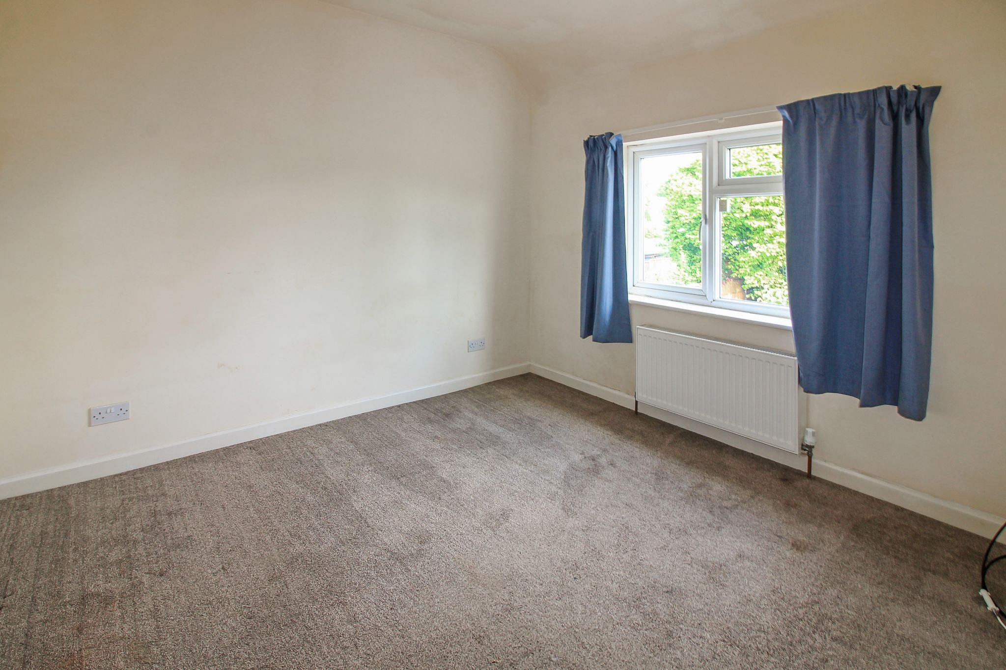 3 bedroom semi-detached house SSTC in Solihull - Photograph 10.