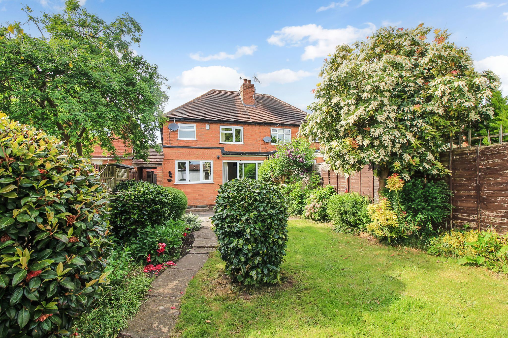 3 bedroom semi-detached house SSTC in Solihull - Photograph 12.