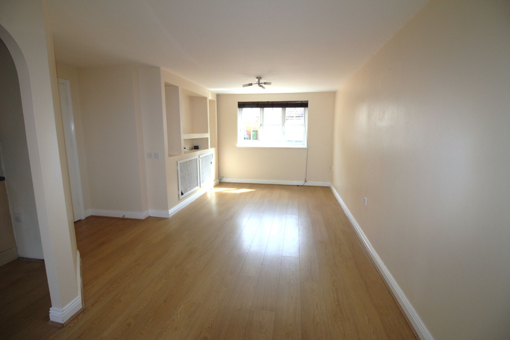 2 bedroom apartment flat/apartment To Let in Solihull - Photograph 3.