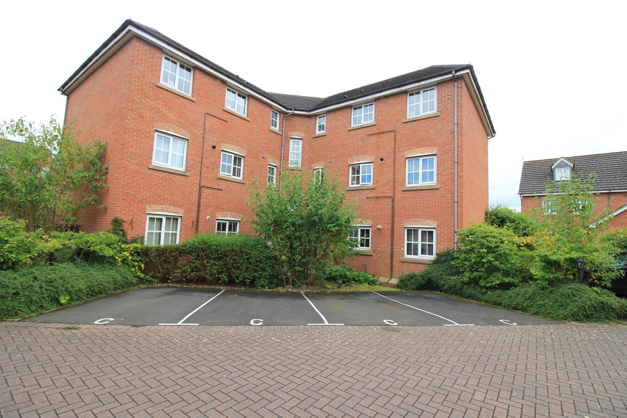 2 bedroom apartment flat/apartment Let Agreed in Solihull - Photograph 1.