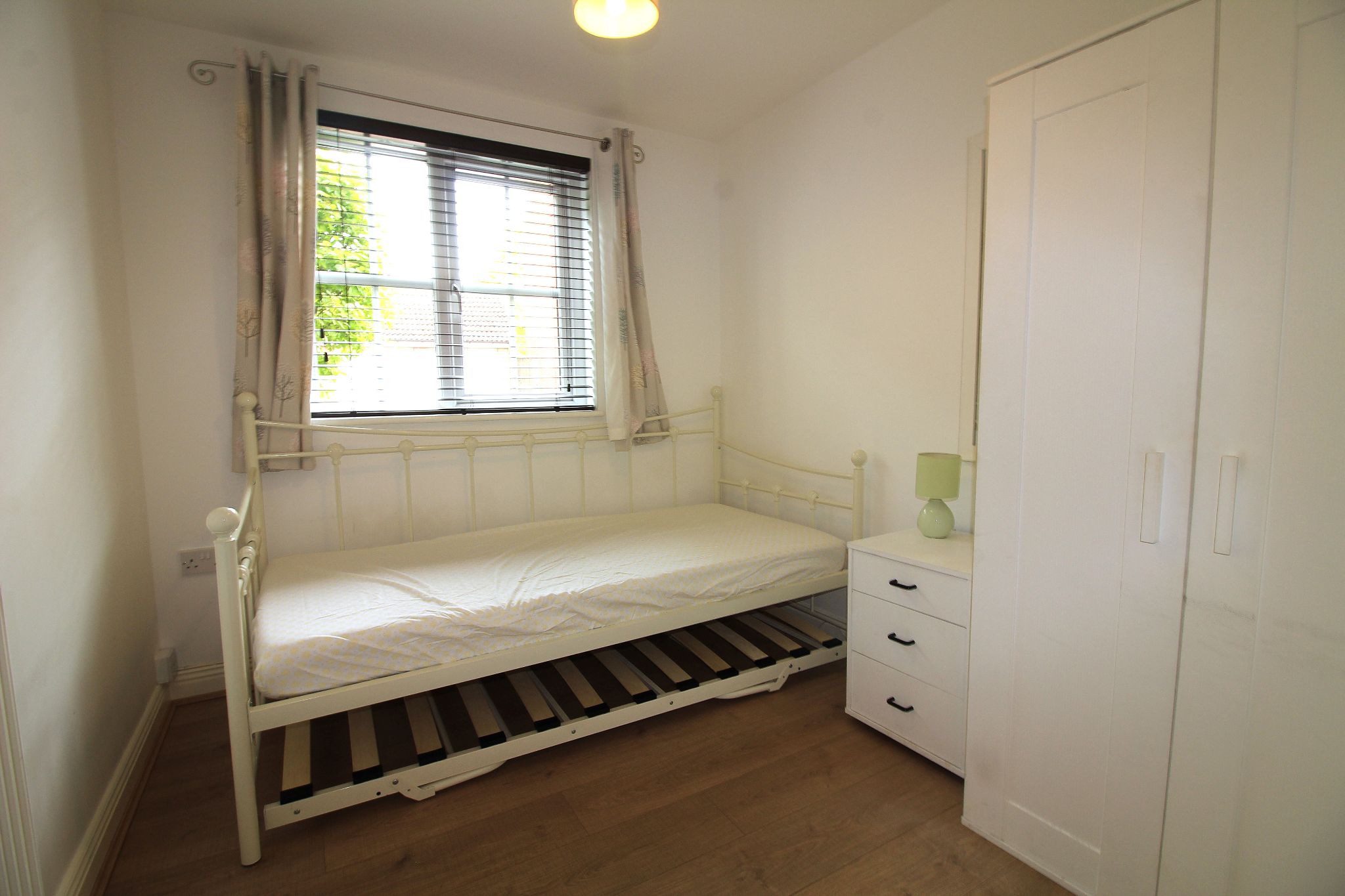 2 bedroom apartment flat/apartment Let Agreed in Solihull - Photograph 8.