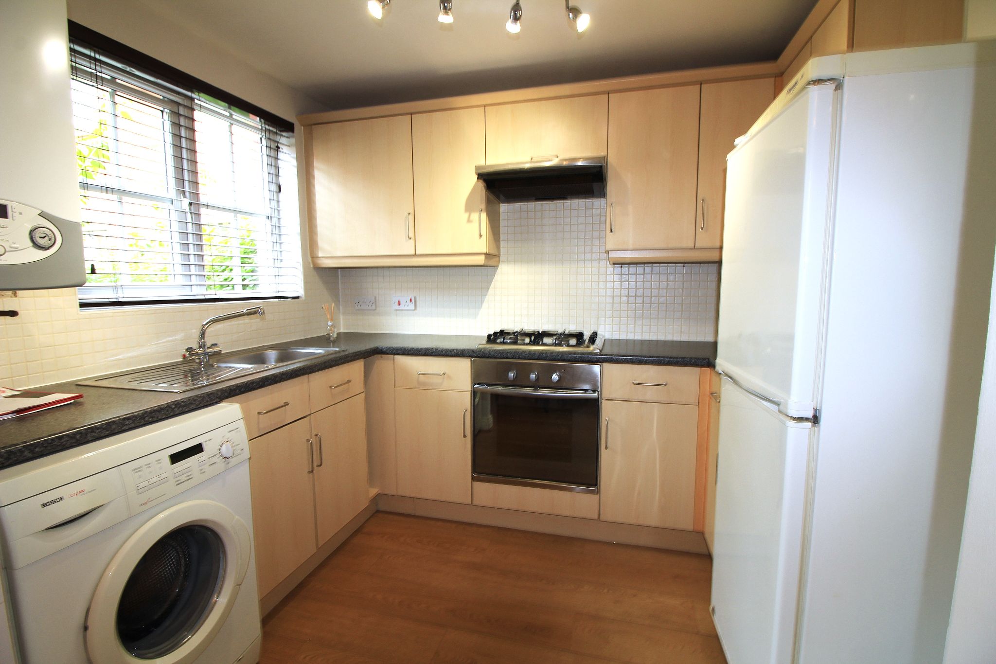 2 bedroom apartment flat/apartment Let Agreed in Solihull - Photograph 5.