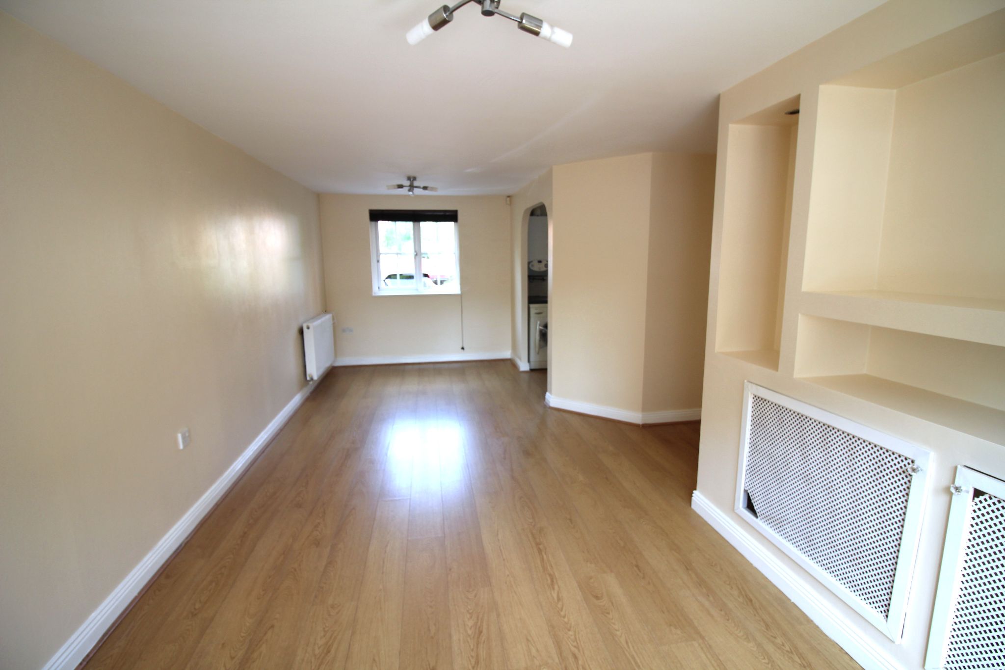 2 bedroom apartment flat/apartment To Let in Solihull - Photograph 2.