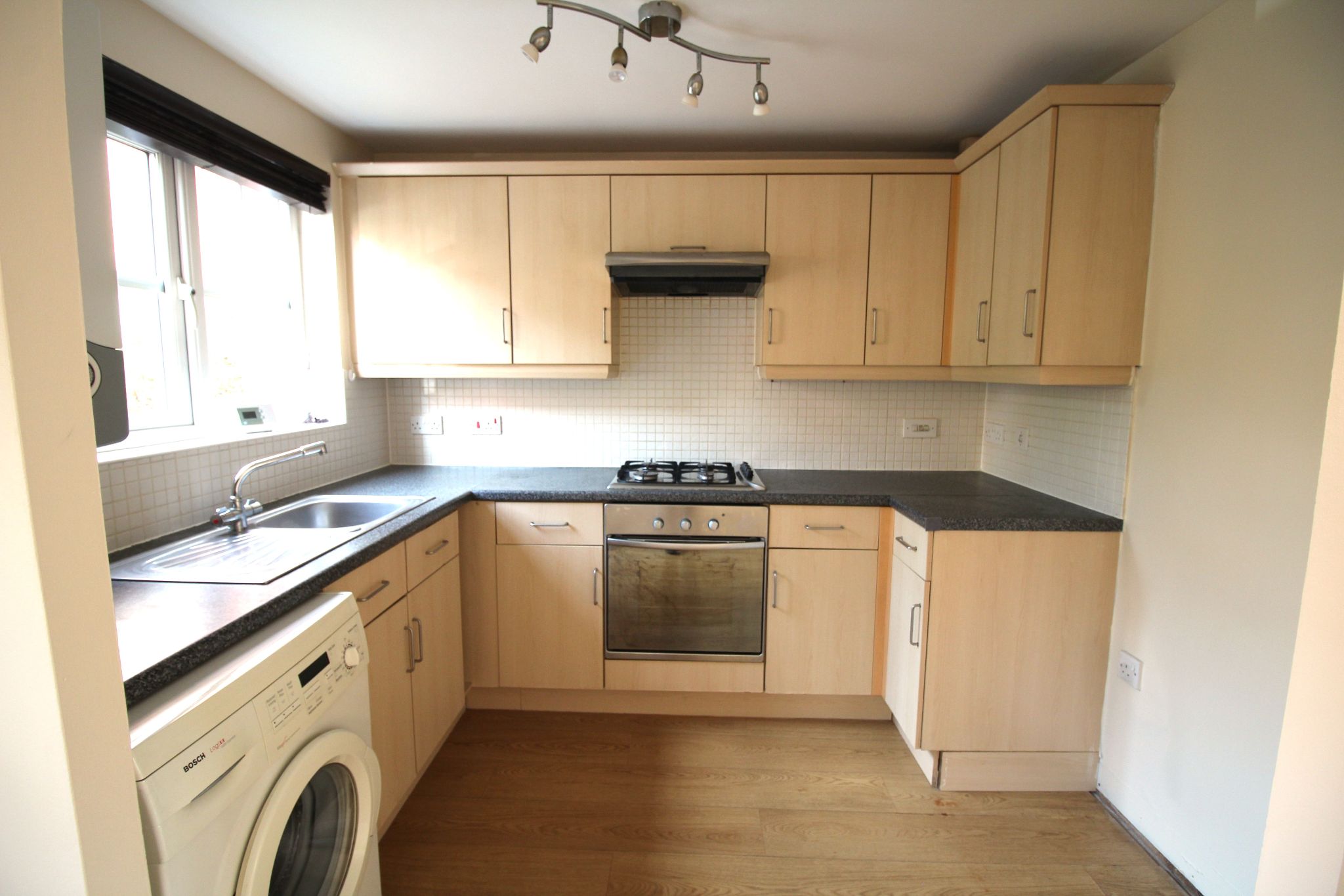 2 bedroom apartment flat/apartment To Let in Solihull - Photograph 4.