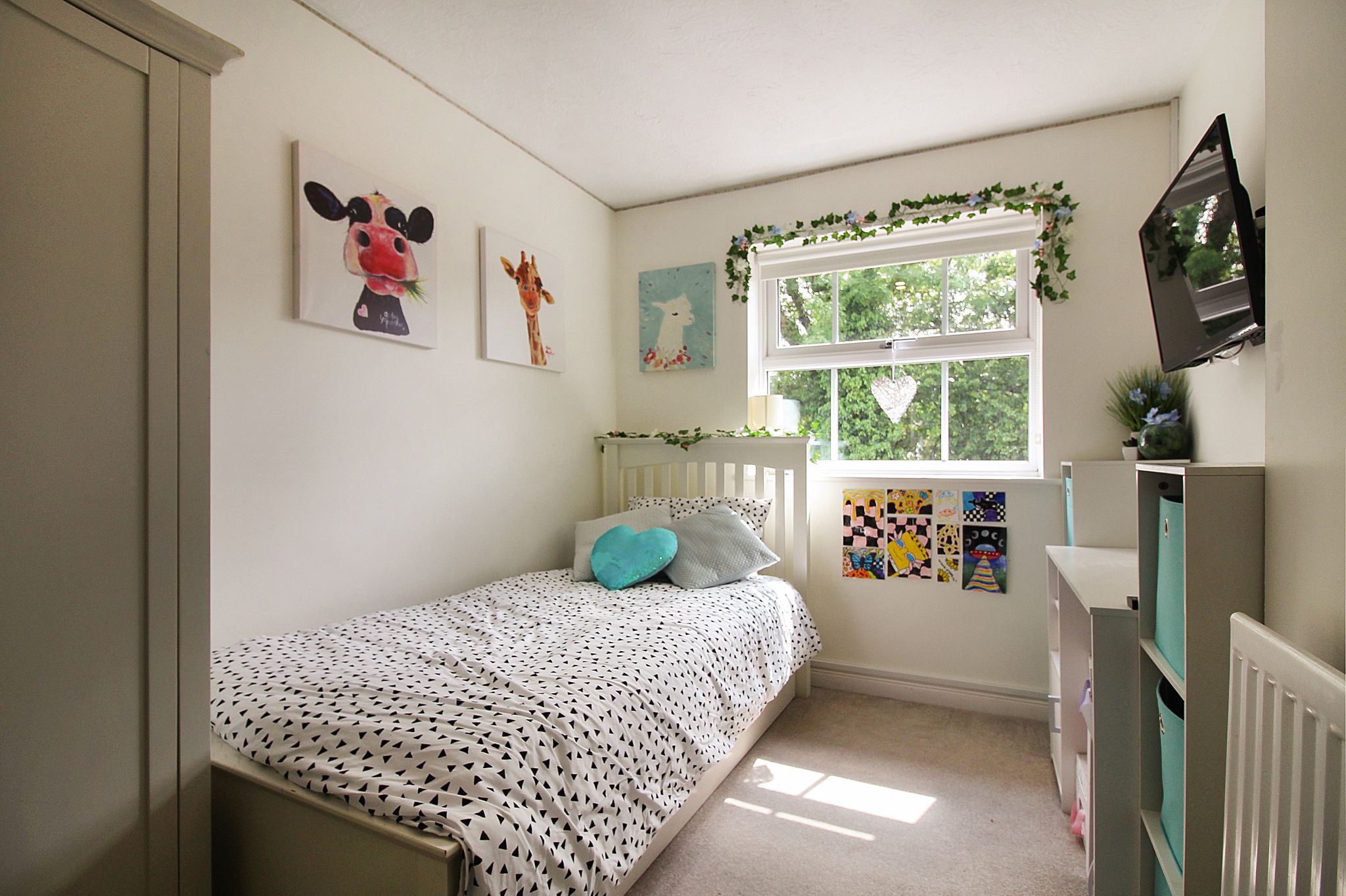 2 bedroom mid terraced house Let Agreed in Solihull - Photograph 8.