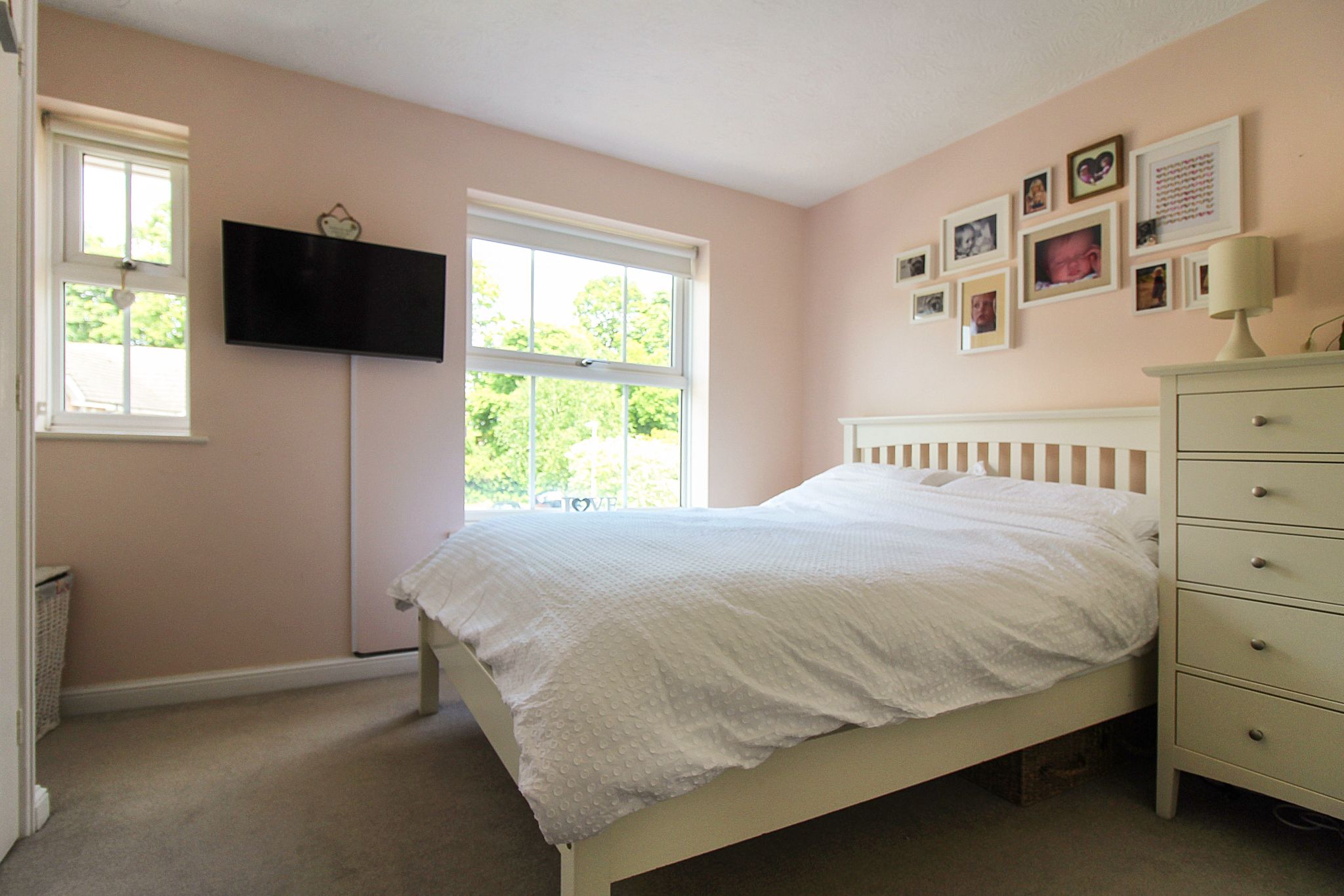 2 bedroom mid terraced house Let Agreed in Solihull - Photograph 6.