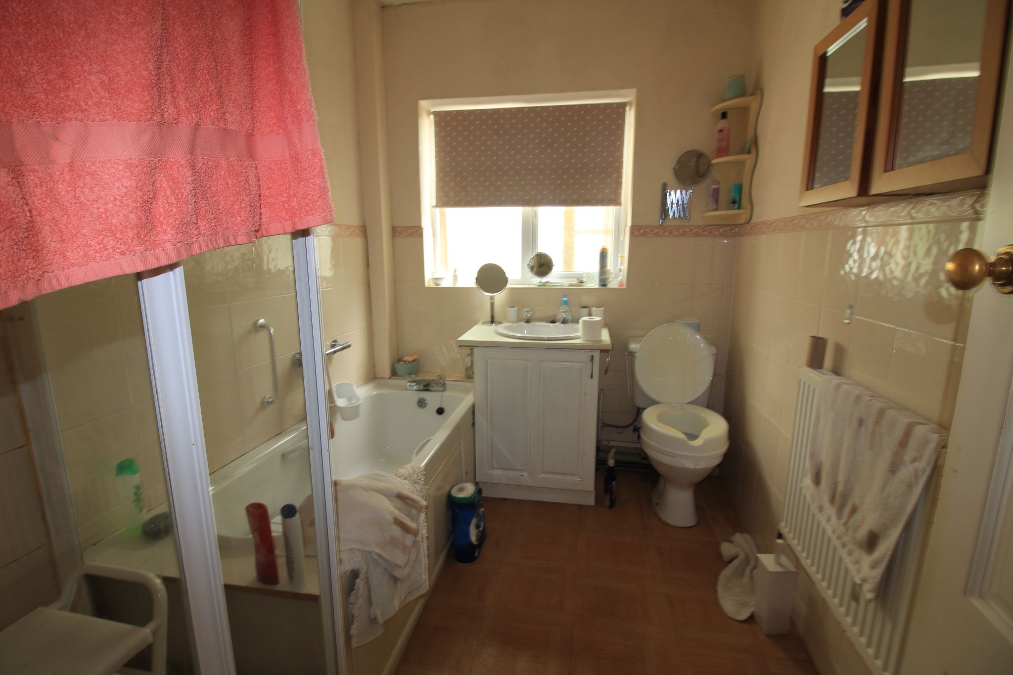 3 bedroom detached bungalow SSTC in Birmingham - Photograph 10.