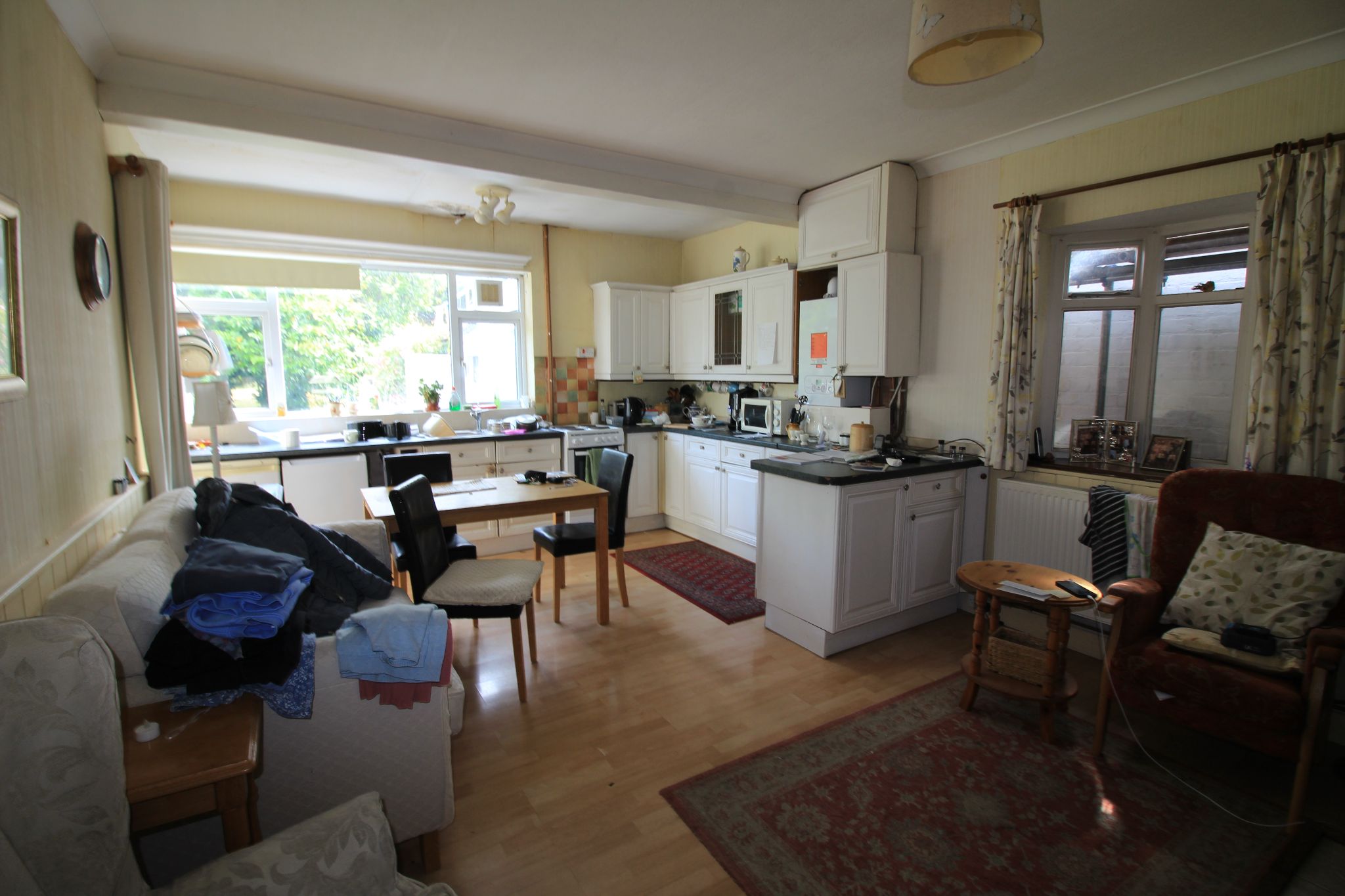 3 bedroom detached bungalow SSTC in Birmingham - Photograph 6.