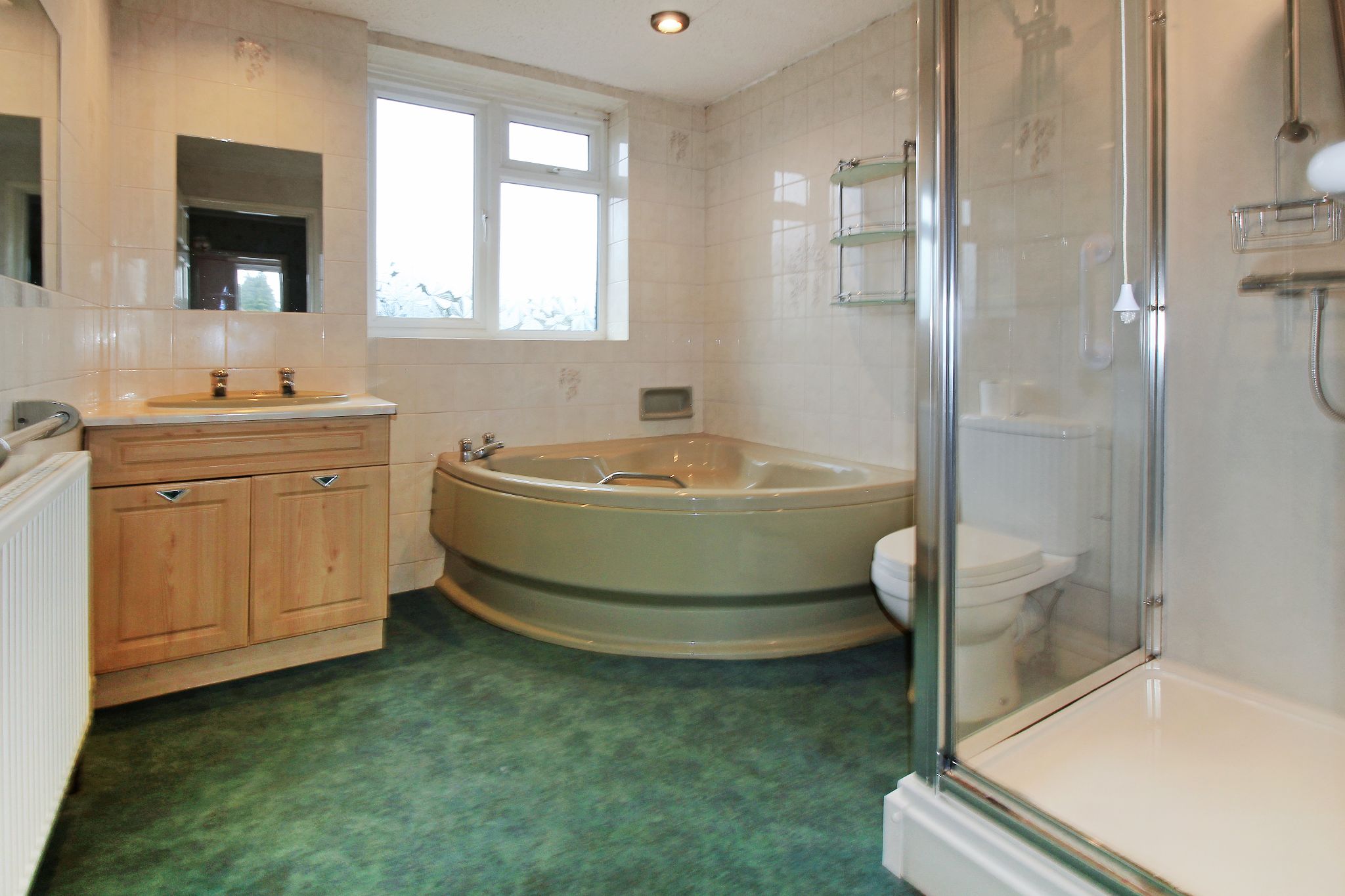 3 bedroom detached house SSTC in Solihull - Photograph 8.