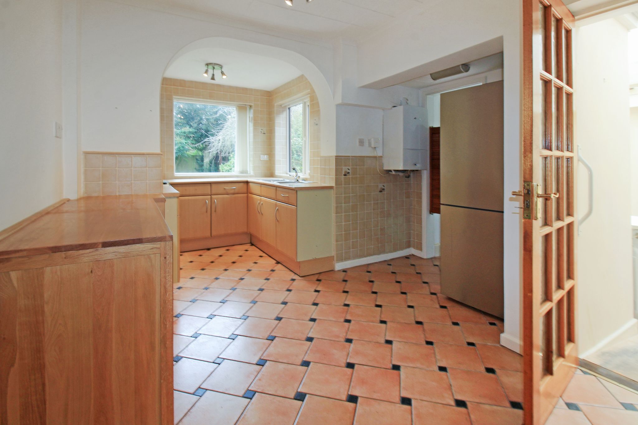 3 bedroom detached house SSTC in Solihull - Photograph 5.