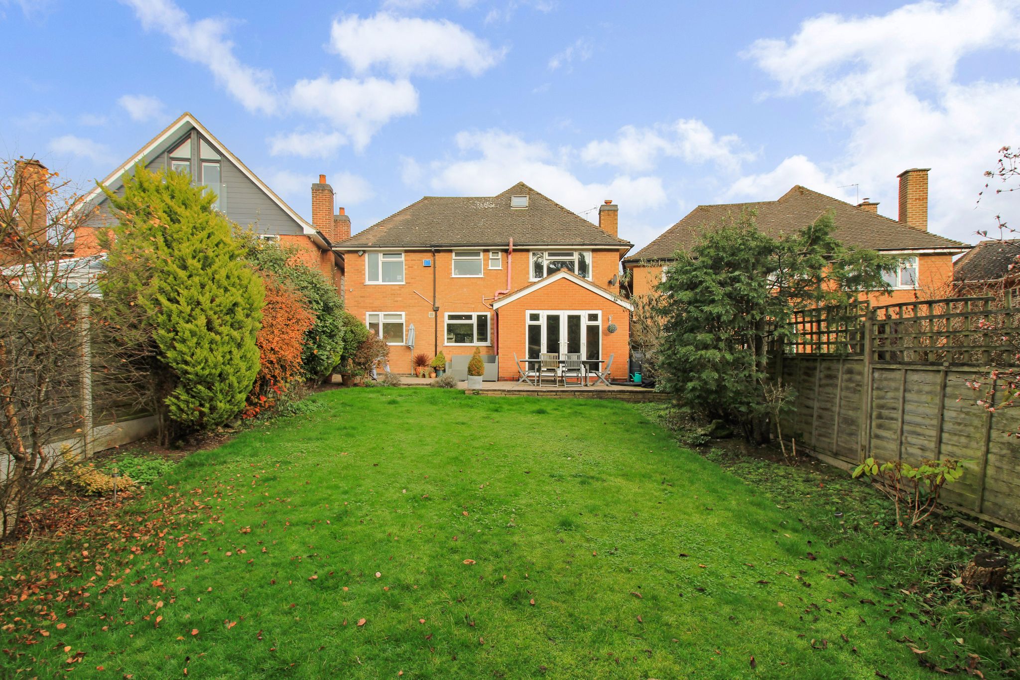 4 bedroom detached house For Sale in Solihull - Photograph 7.