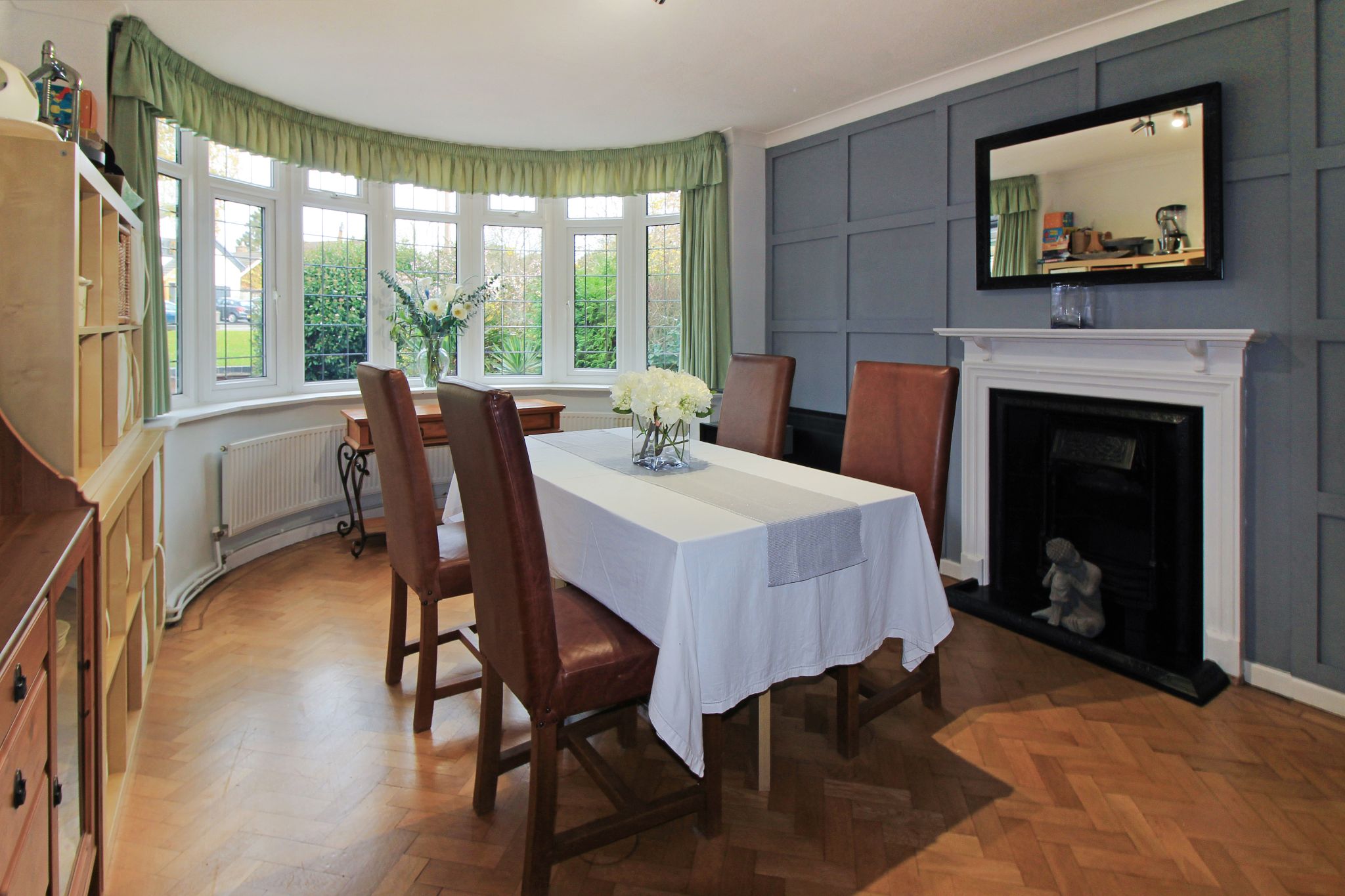4 bedroom detached house For Sale in Solihull - Photograph 3.
