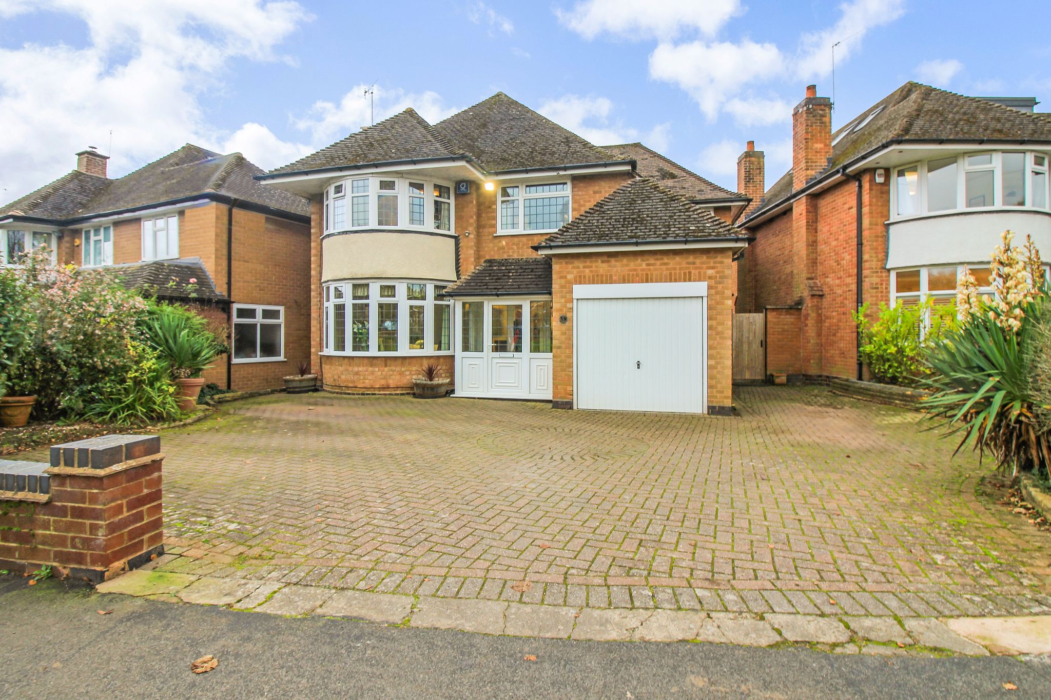 4 bedroom detached house For Sale in Solihull - Photograph 1.