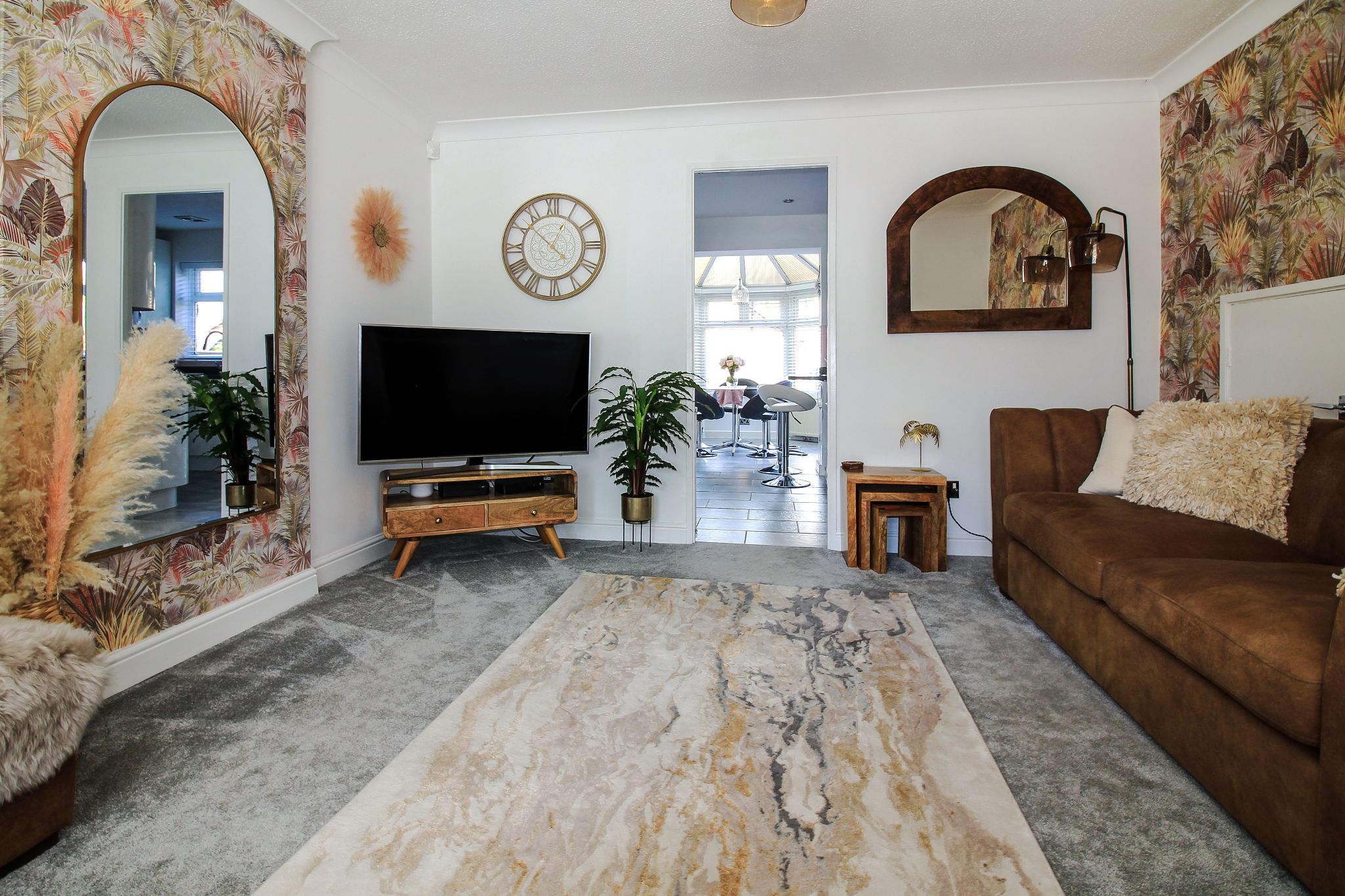 4 bedroom semi-detached house SSTC in Solihull - Lounge.