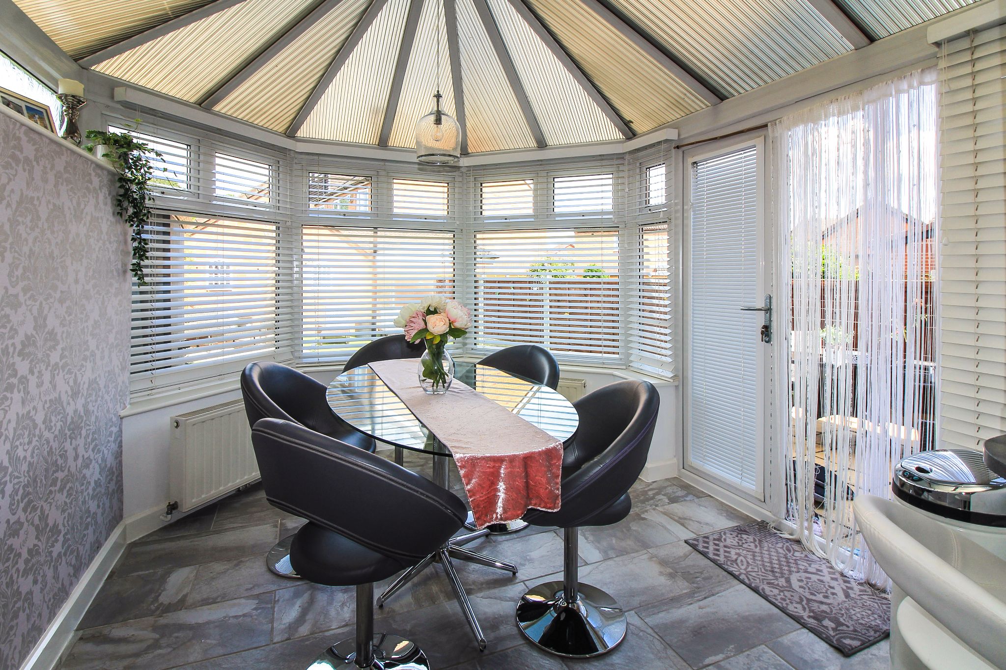 4 bedroom semi-detached house SSTC in Solihull - Conservatory.