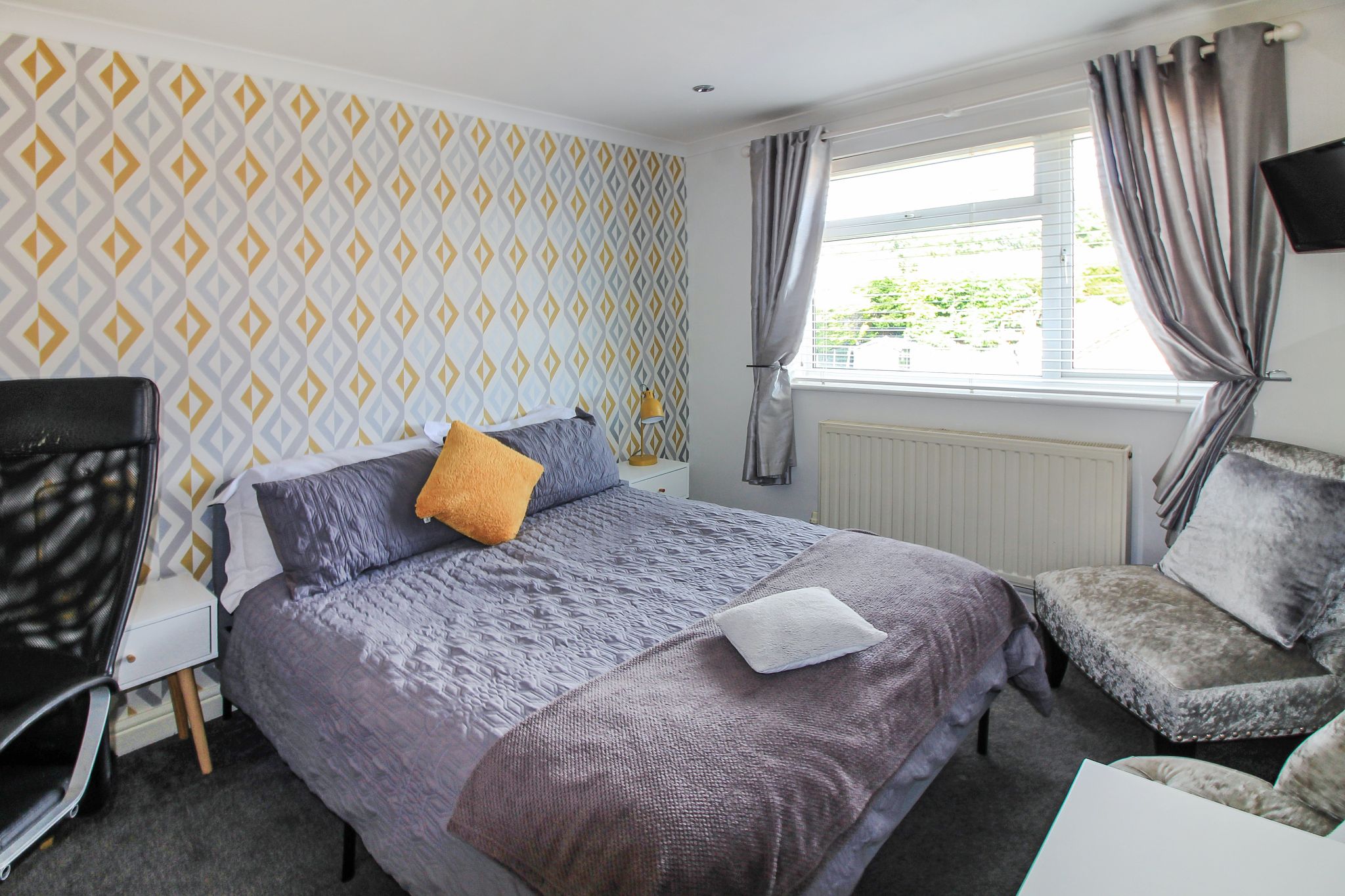 4 bedroom semi-detached house SSTC in Solihull - Bedroom 3.