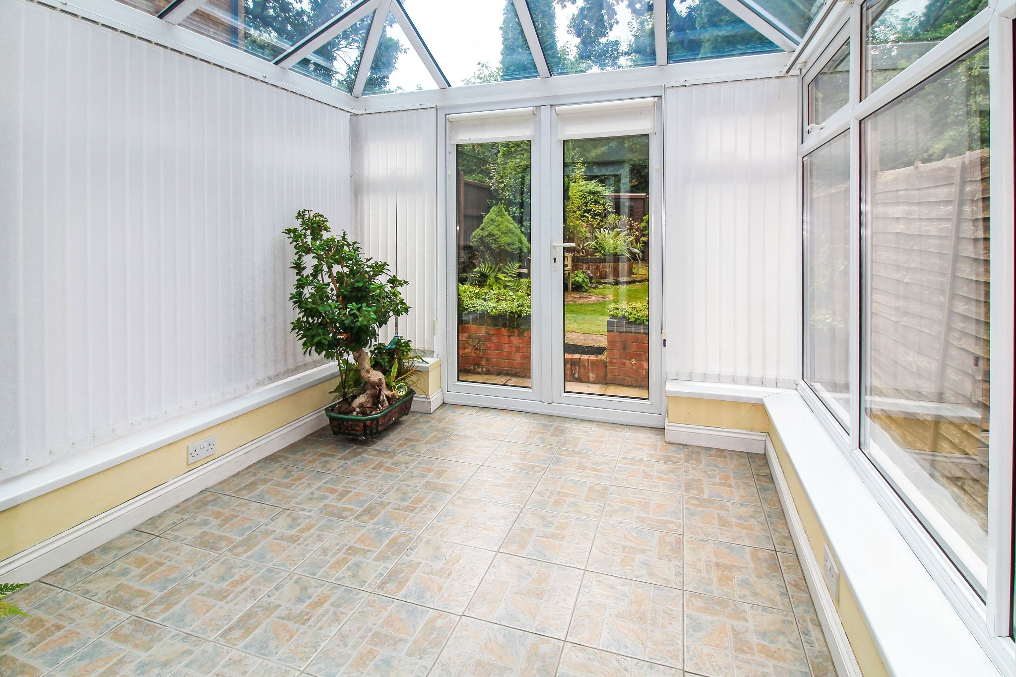 2 bedroom end terraced house SSTC in Solihull - Photograph 5.