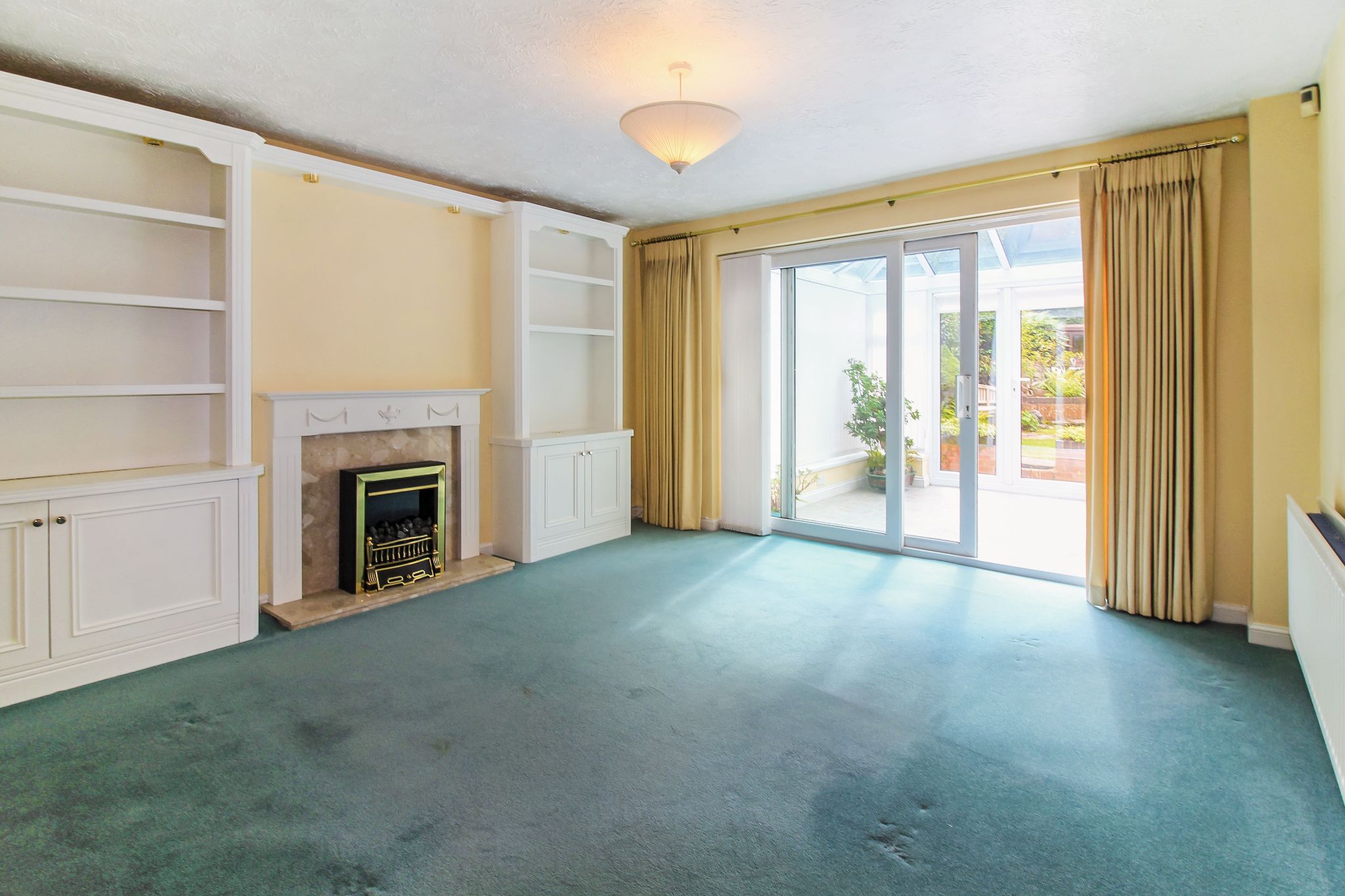 2 bedroom end terraced house SSTC in Solihull - Photograph 3.