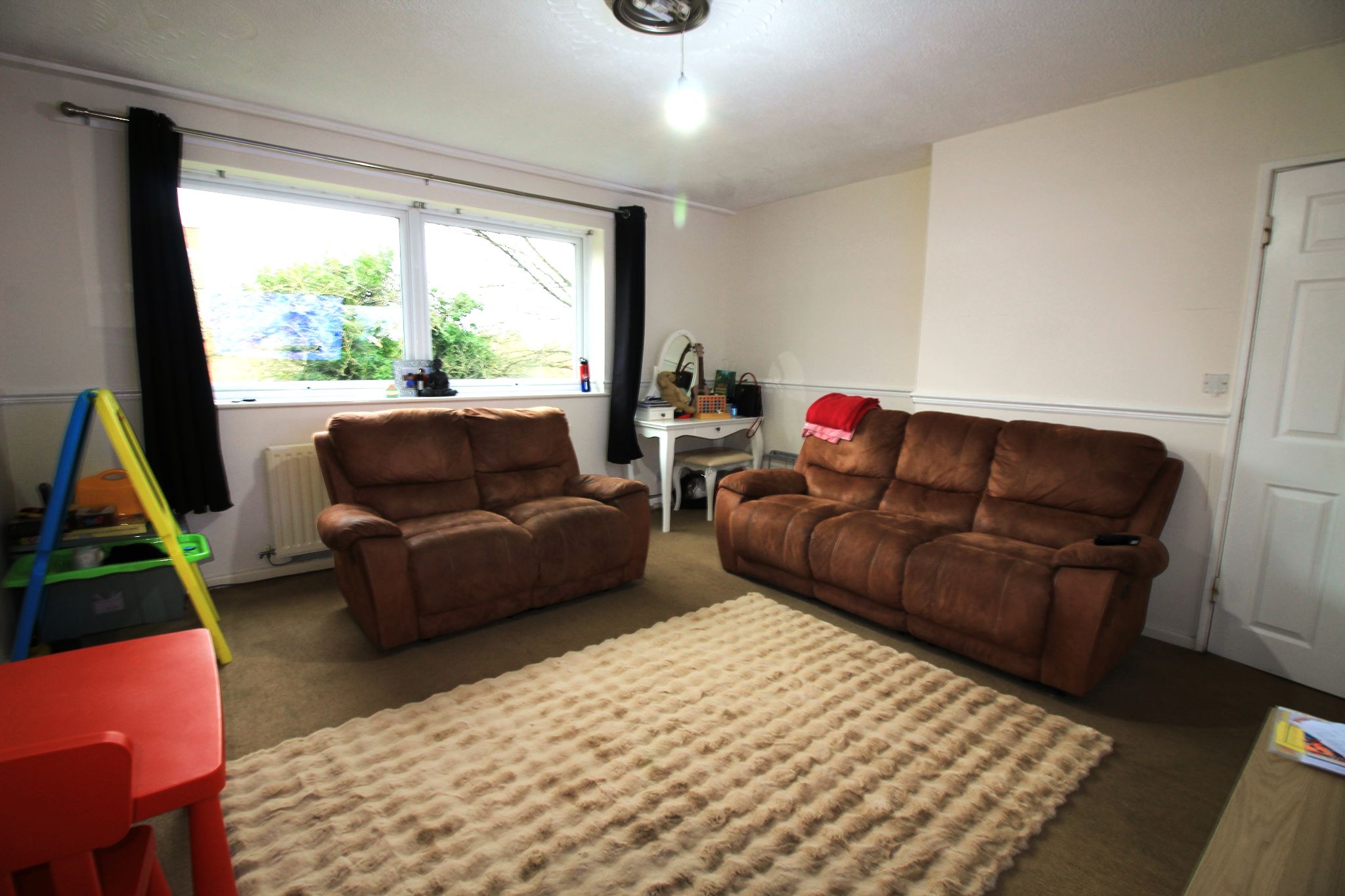 2 bedroom apartment flat/apartment SSTC in Solihull - Photograph 2.