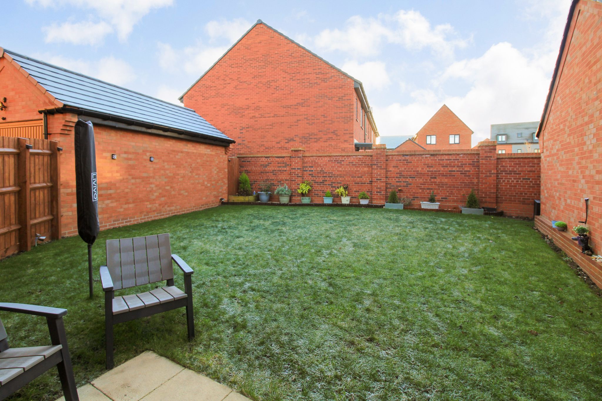 3 bedroom detached house SSTC in Solihull - GARDEN.