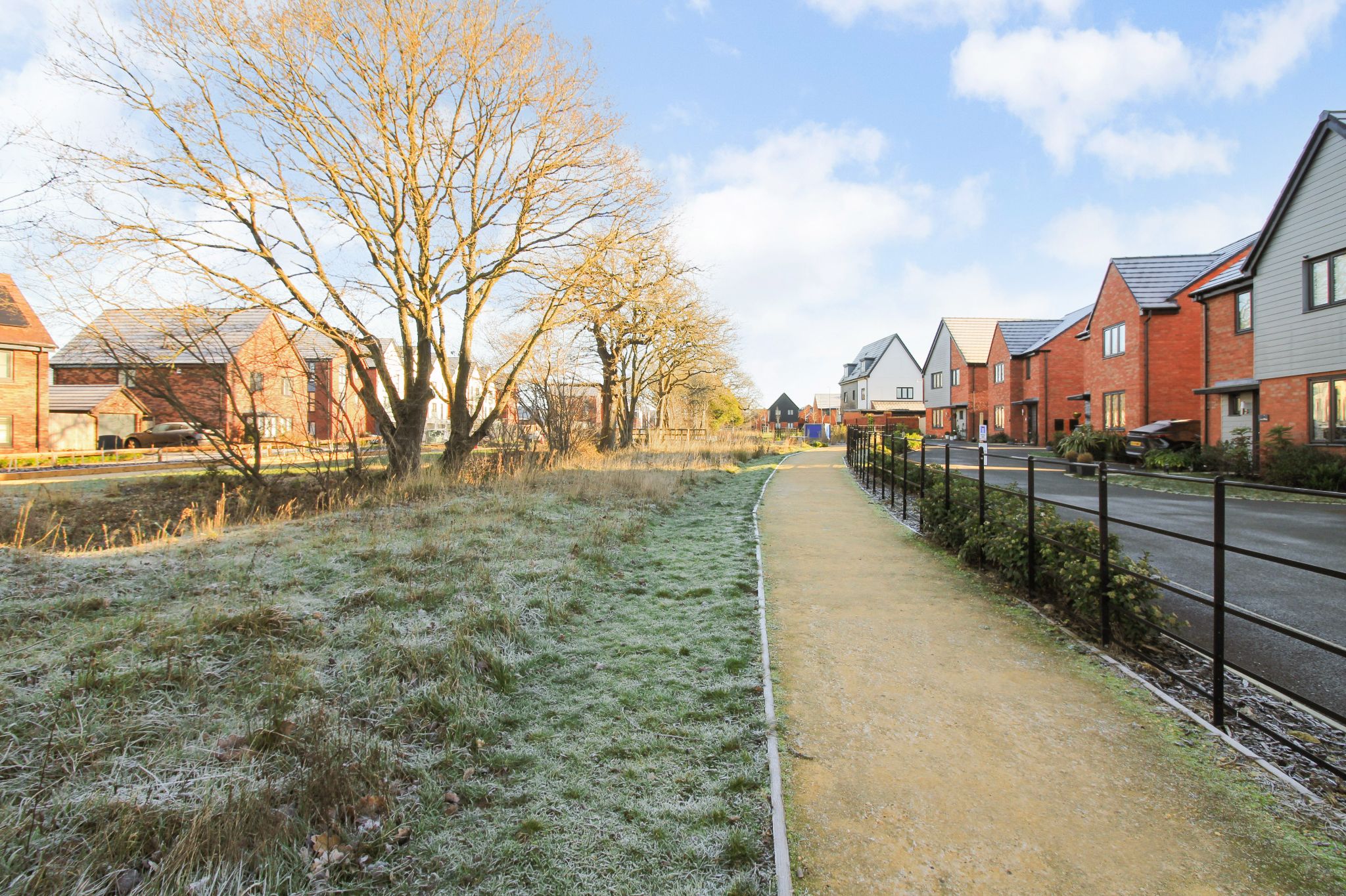 3 bedroom detached house SSTC in Solihull - VIEW OPPOSITE.