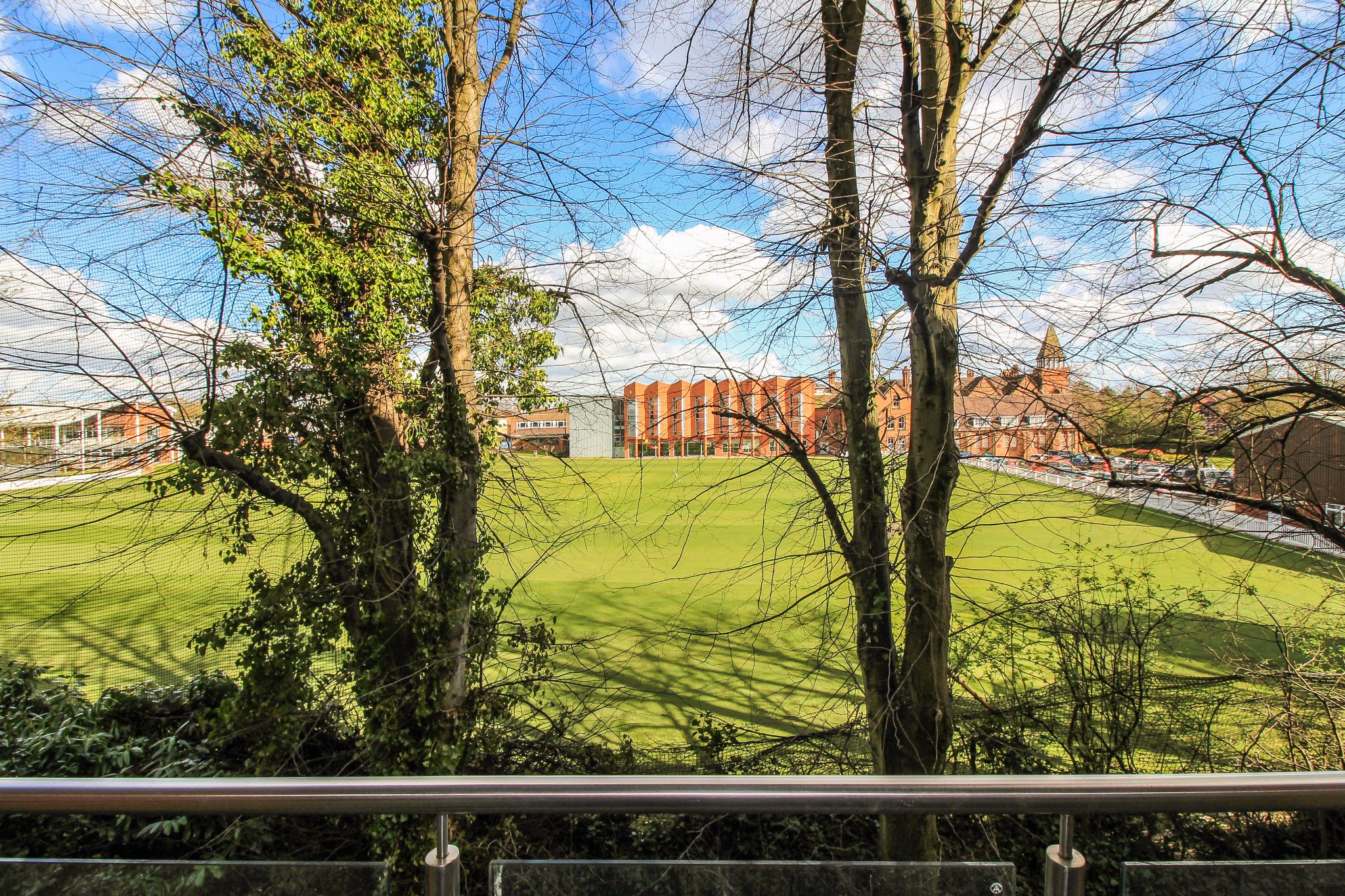 2 bedroom apartment flat/apartment For Sale in Solihull - Photograph 2.