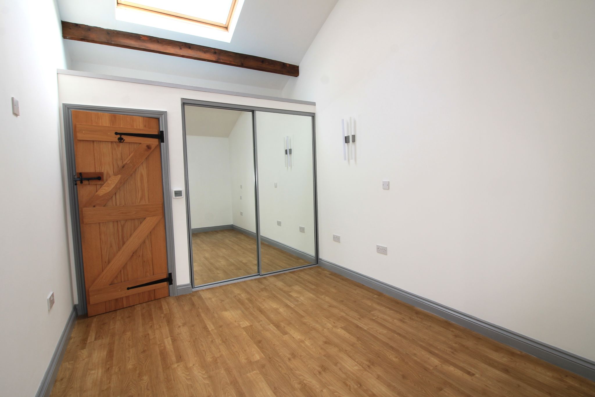 1 bedroom barn character property To Let in Solihull - Photograph 4.