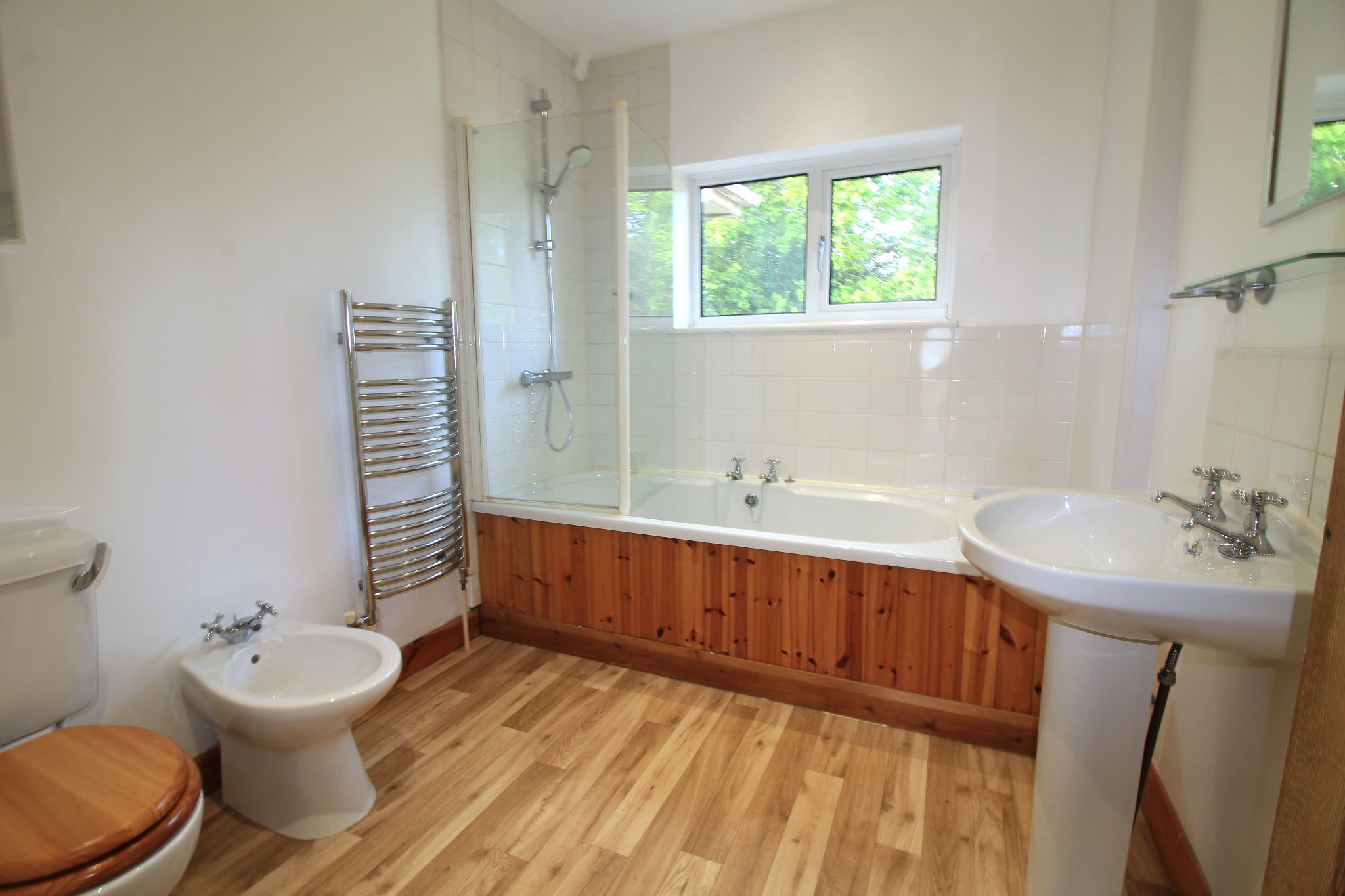 6 bedroom detached house To Let in Solihull - Photograph 14.