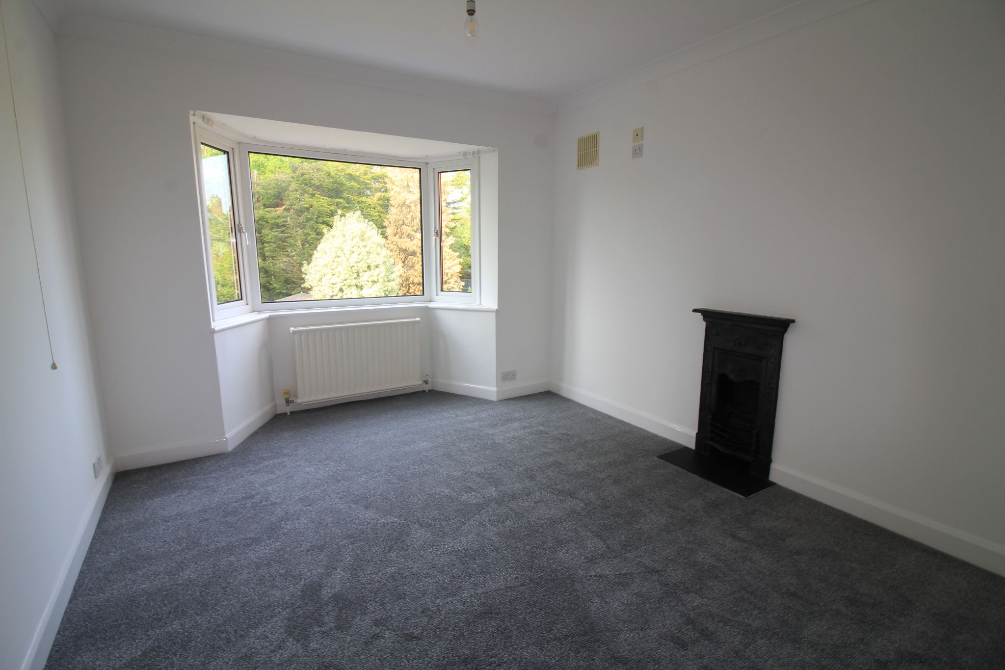 6 bedroom detached house To Let in Solihull - Photograph 15.