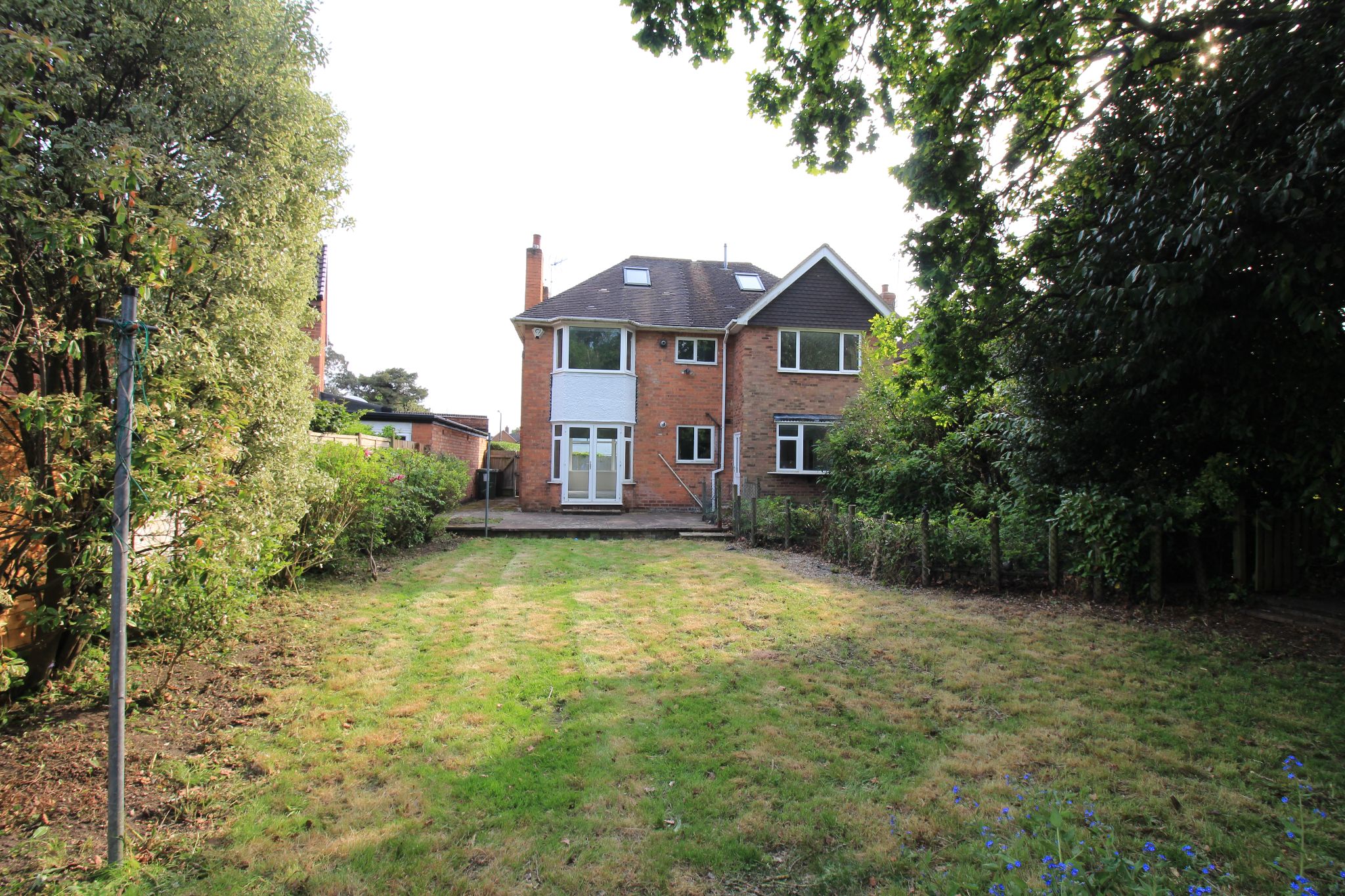 6 bedroom detached house To Let in Solihull - Photograph 21.