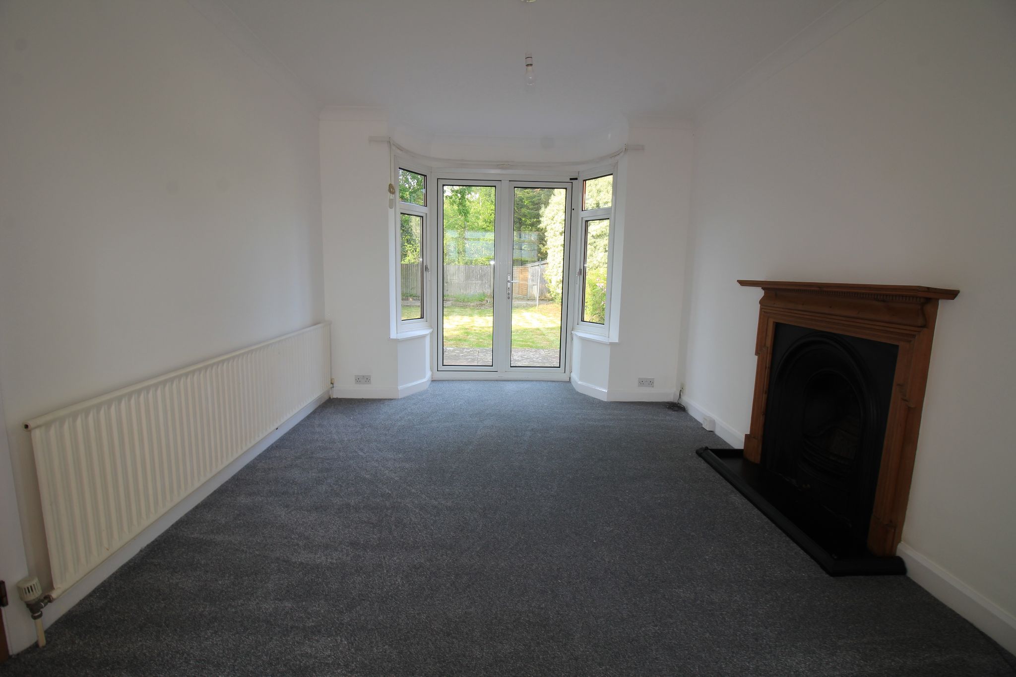 6 bedroom detached house To Let in Solihull - Photograph 7.